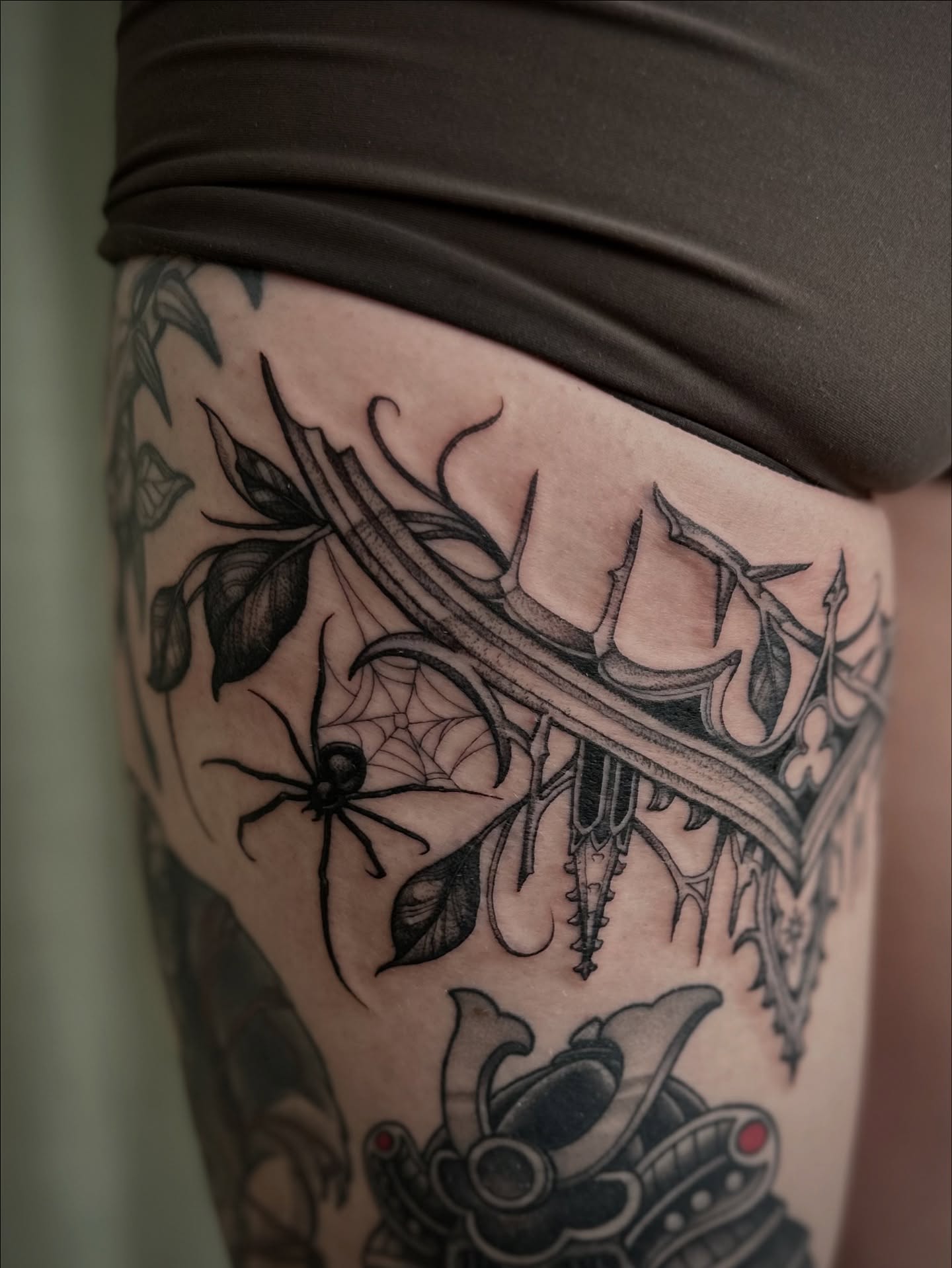 Spider web black and grey tattoo on the thigh by โฃ ๐ฝ๐๐๐๐๐ ๐ฟ๐๐๐๐๐๐๐๐๐๐๐ โฃ