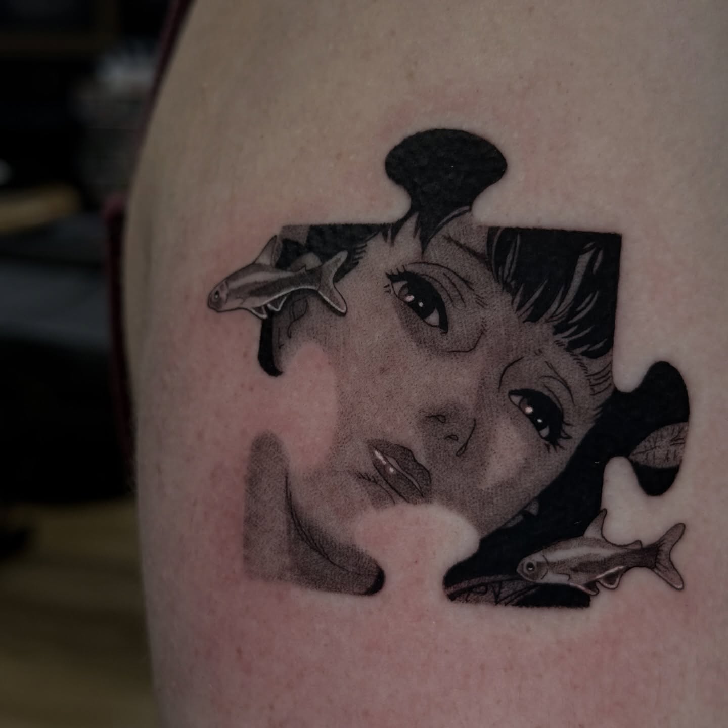 Woman with fish realism tattoo on the thigh by πΈππππ