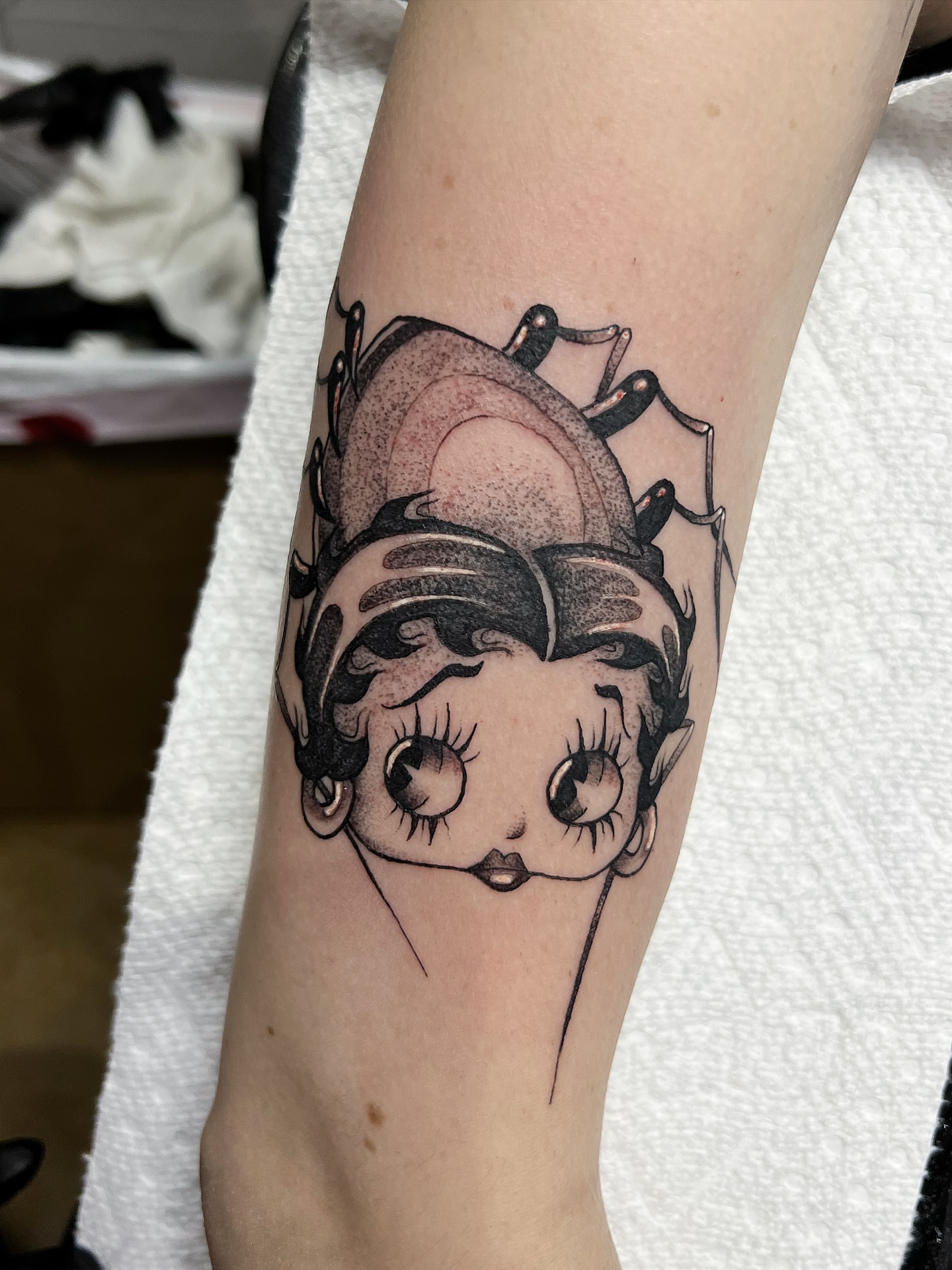 Tattoo by @rachktattoo — american_traditional