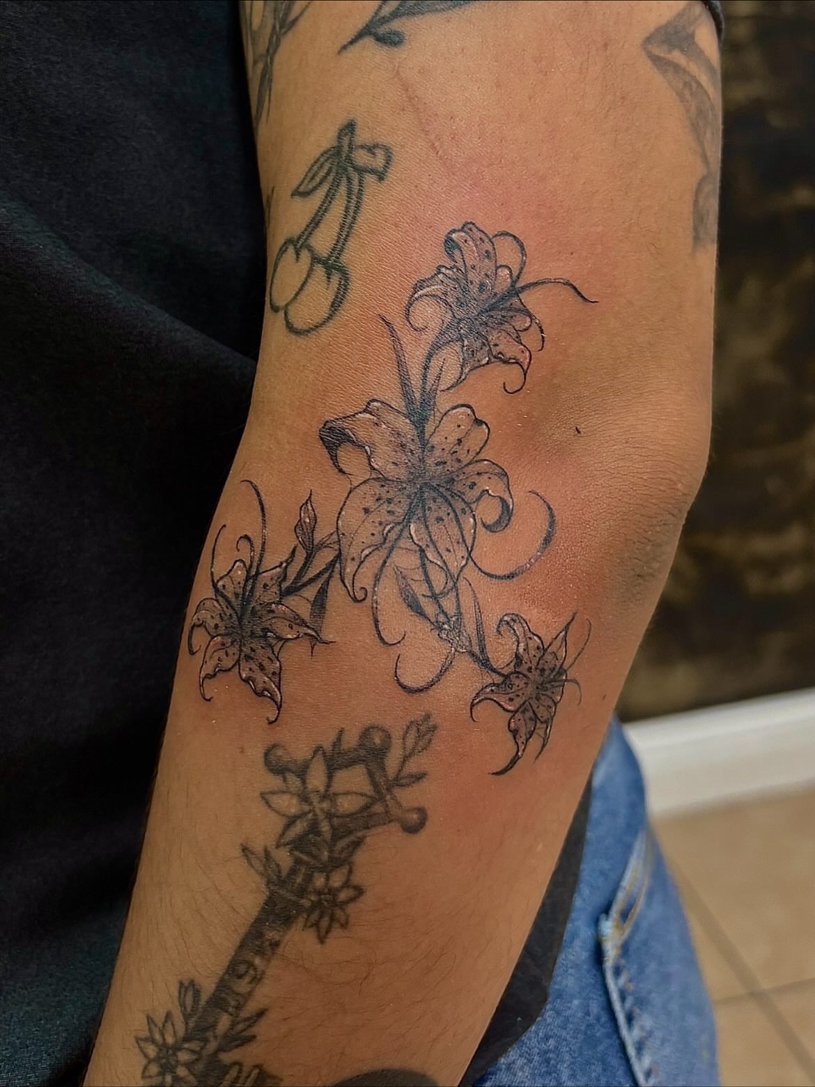 Tattoo by @inkkate_ — black_and_grey