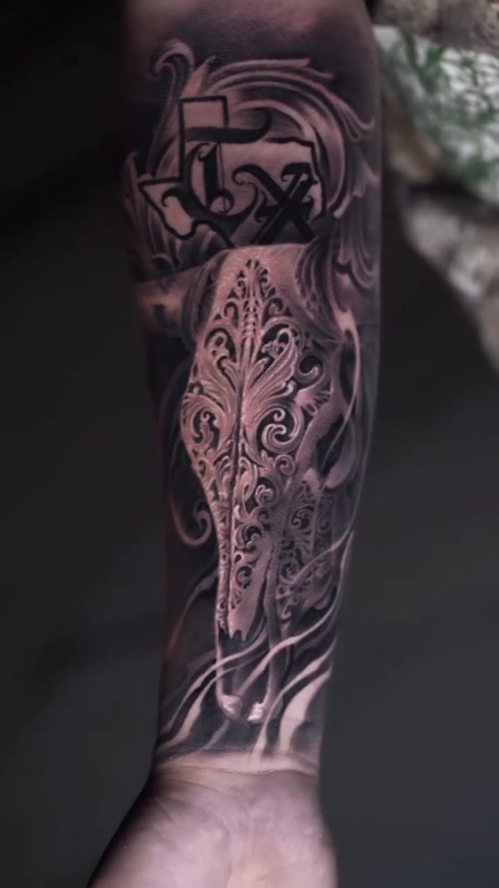Tattoo by @tattoosbychino — black_and_grey, ornamental