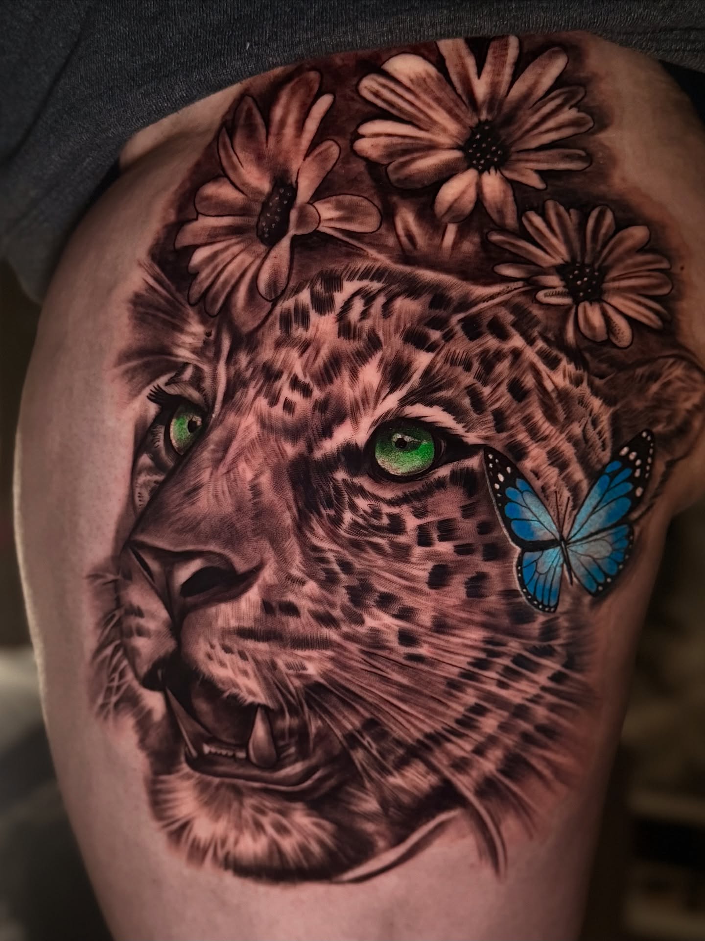 Leopard realism tattoo on the thigh by Nj Tattoo Artist Inkdyou, Bloomfield, New Jersey