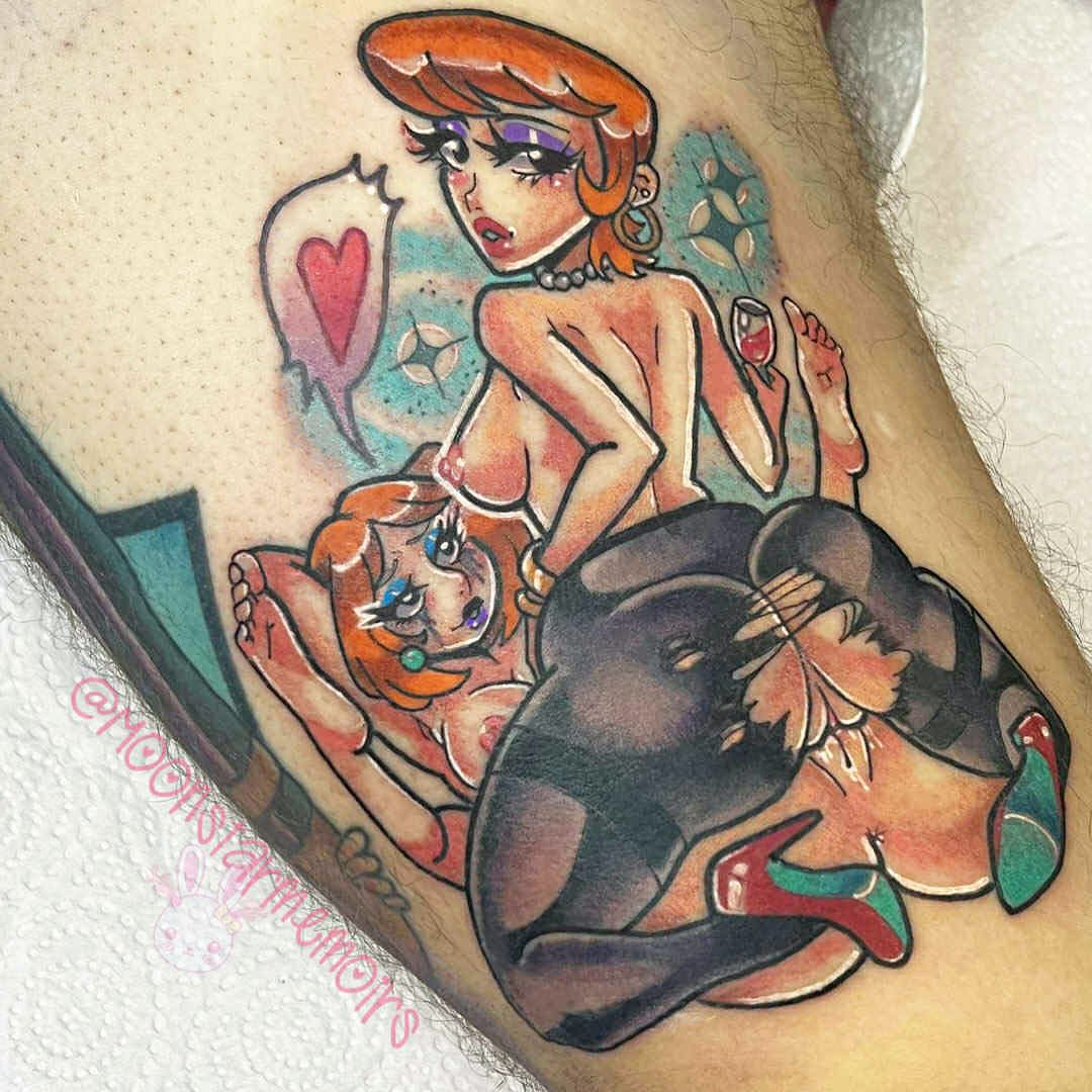 Tattoo by @moonstarmemoirs โ american_traditional