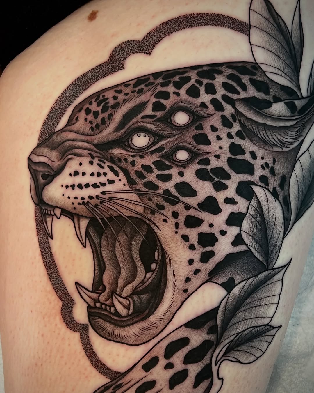 Tattoo by @miaesperanzatattoo โ black_and_grey, realism