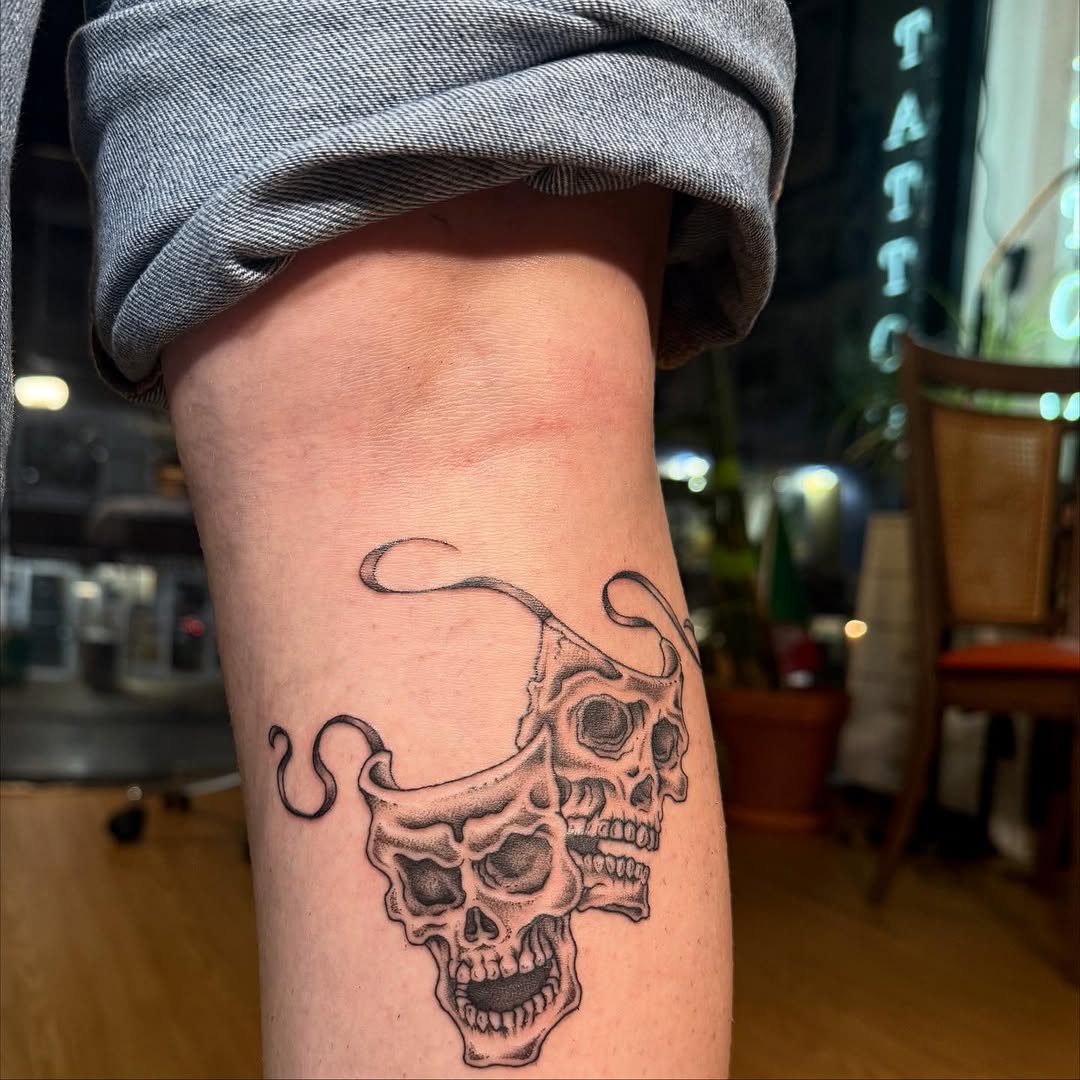 Tattoo by @who_thefuckisdrake — black_and_grey, realism
