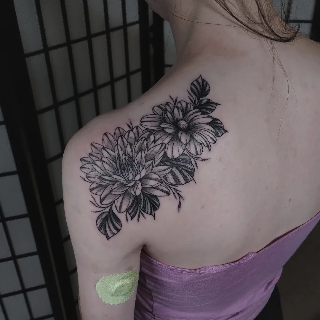 Tattoo by @wren.m.a.d.d β black_and_grey