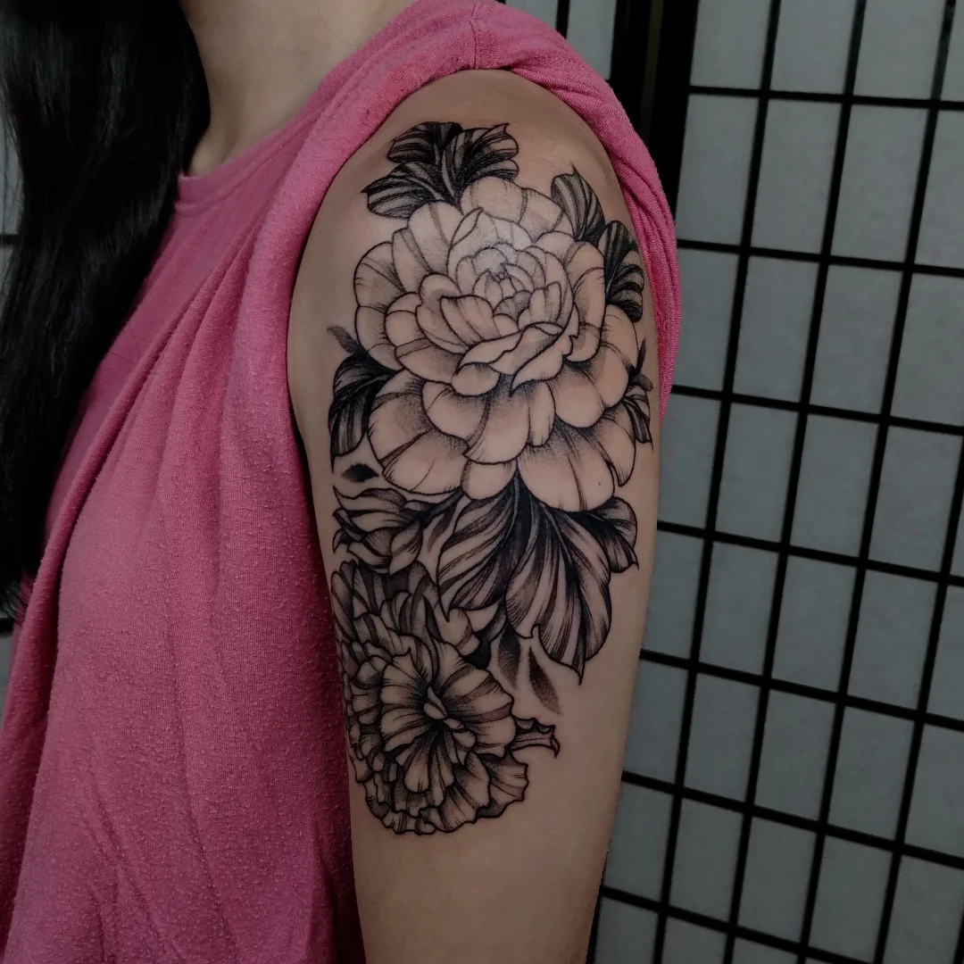 Tattoo by @wren.m.a.d.d β black_and_grey