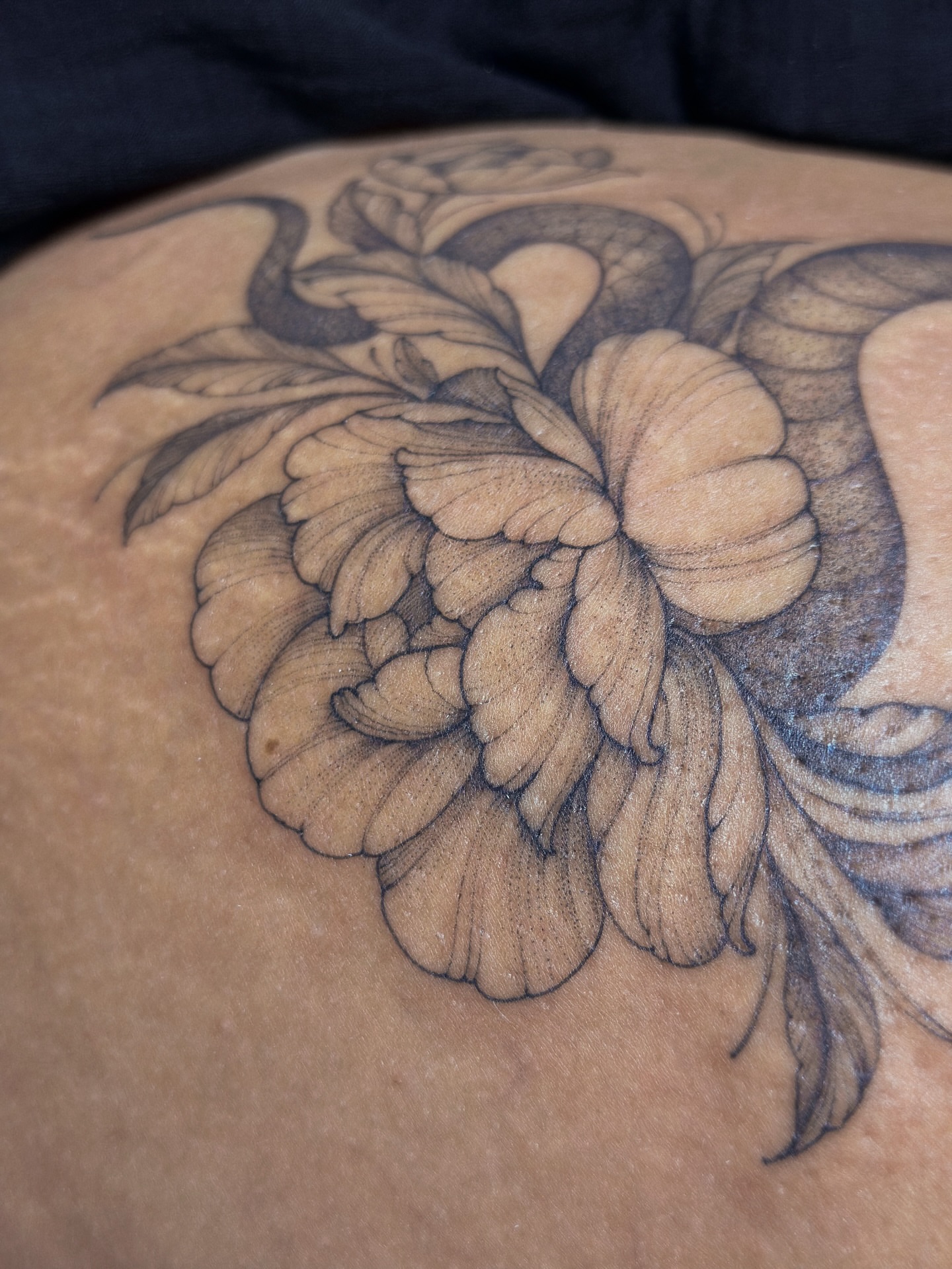 Tattoo by @yuyutattoo — black_and_grey