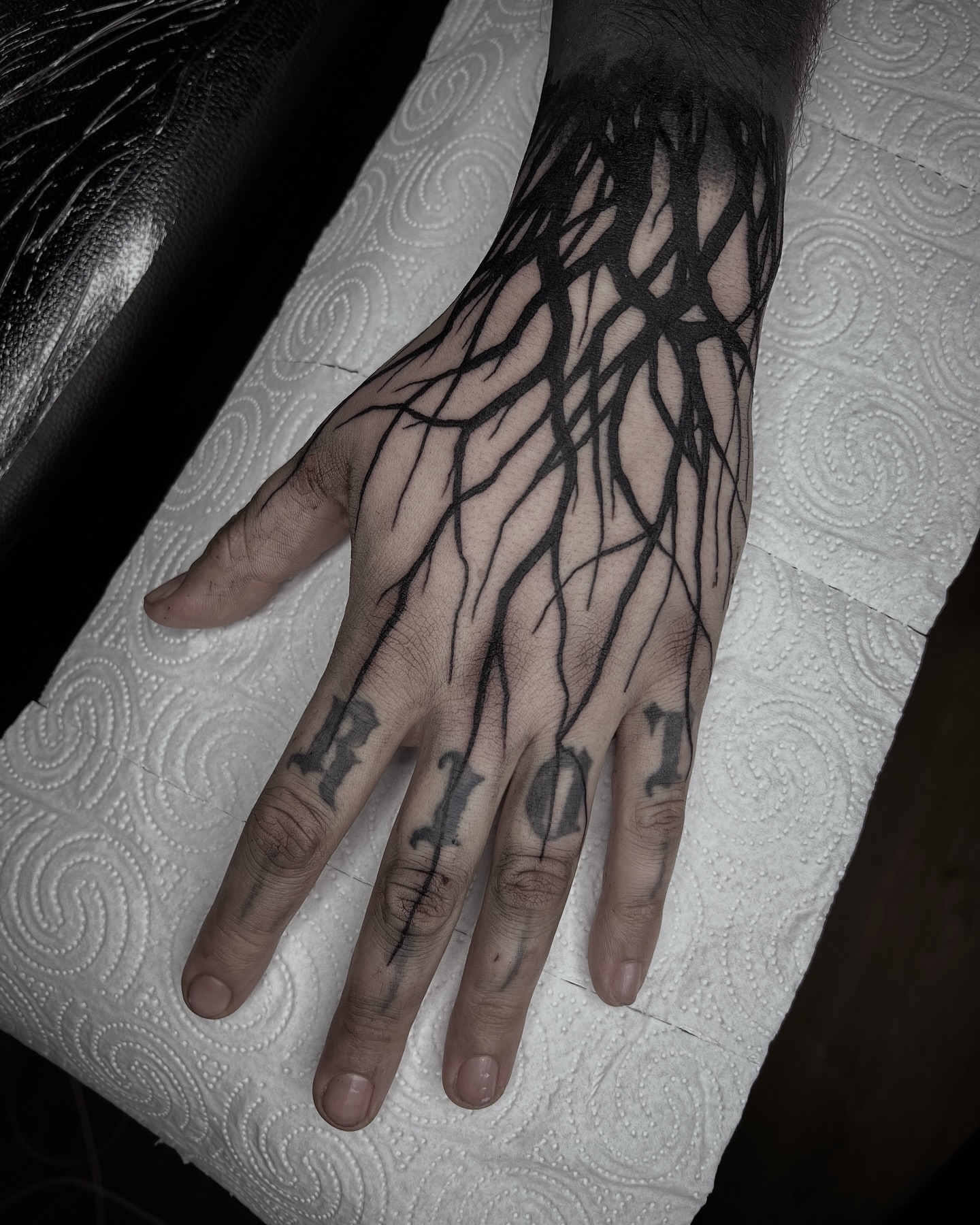 Tattoo by @axelj_ttt — fine_line