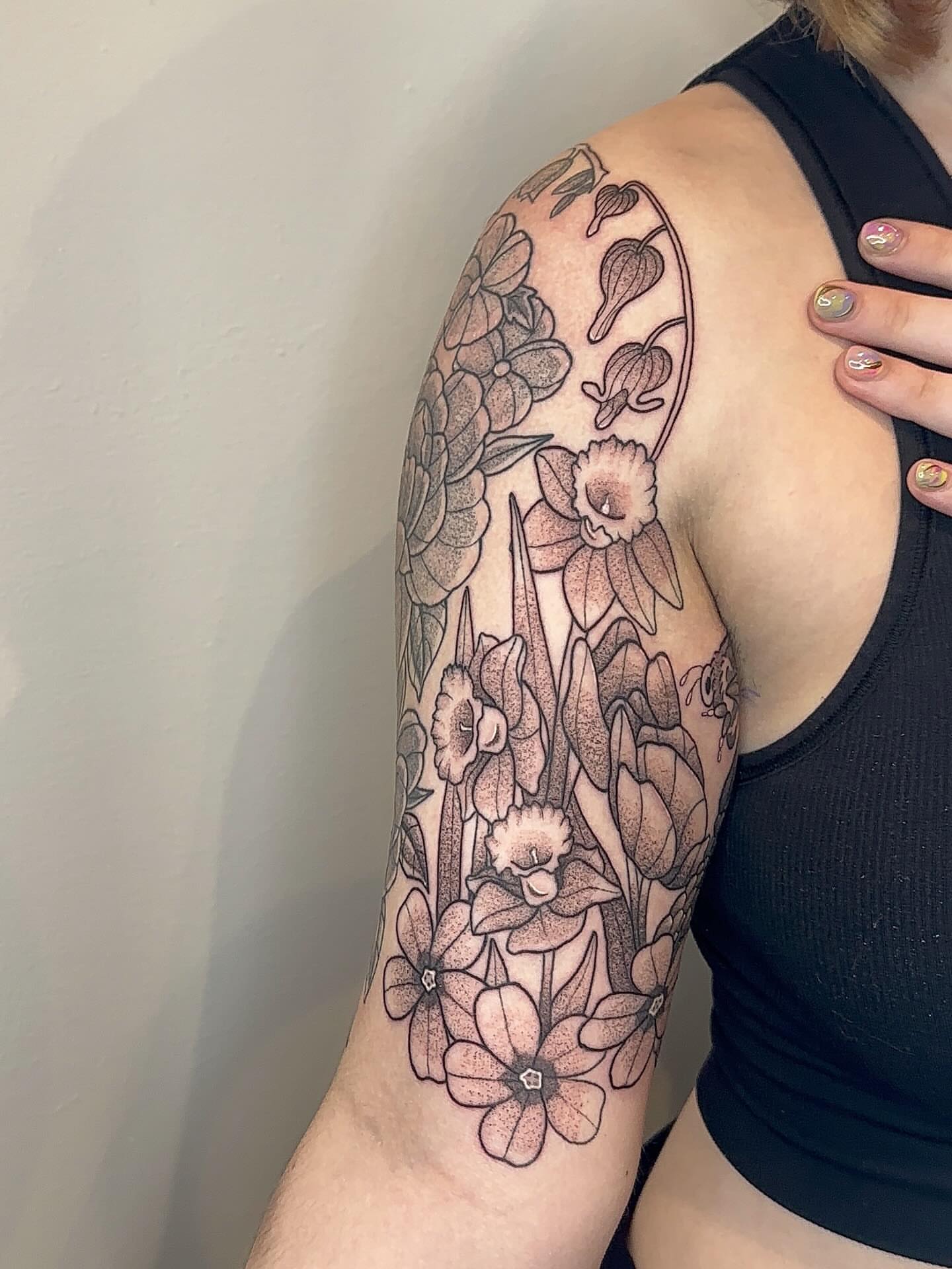Floral bouquet black and grey tattoo on the upper arm by savannah ★ ( previously feralratbabe )