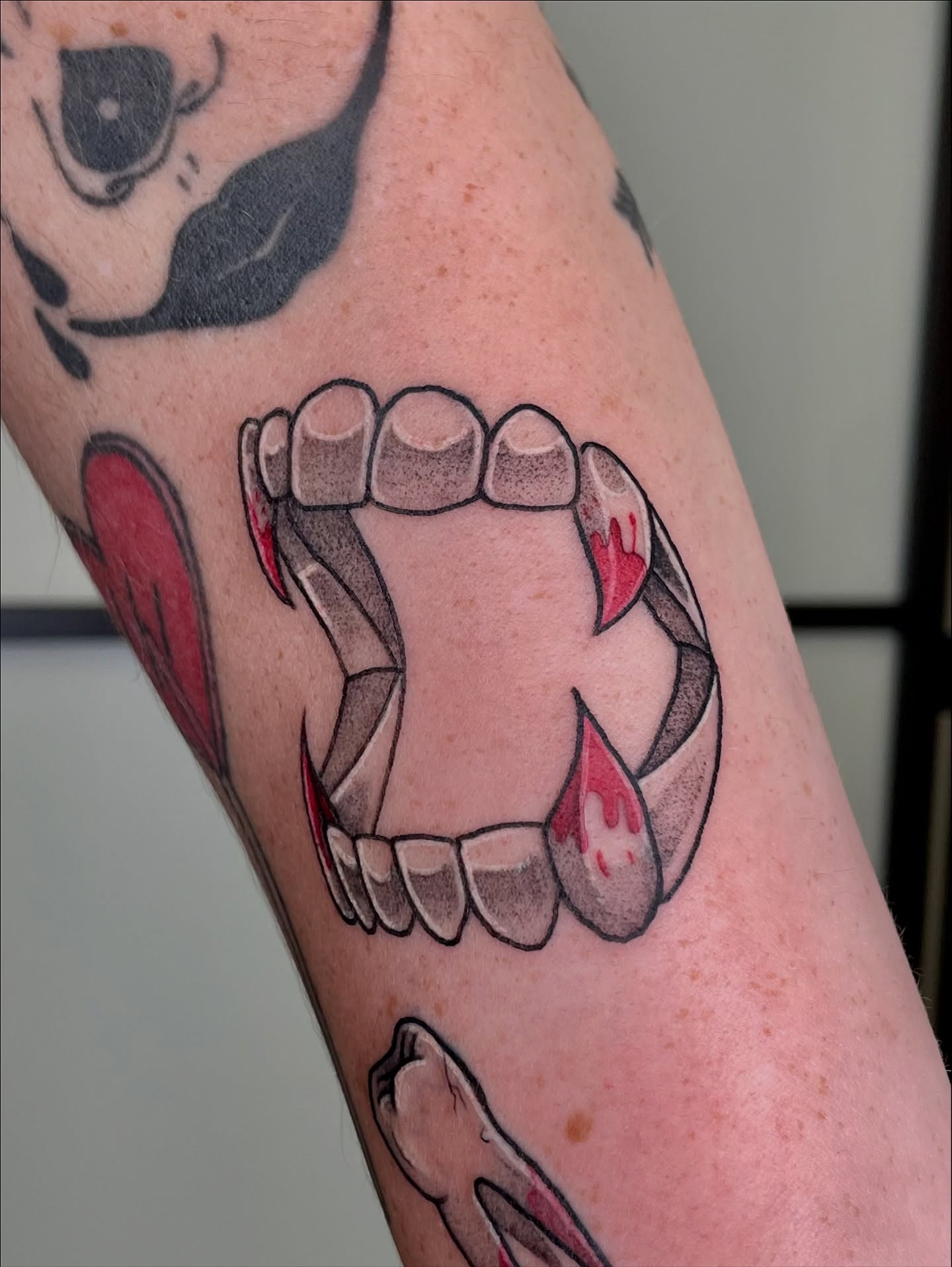 Tattoo by @puratinta4u — american_traditional