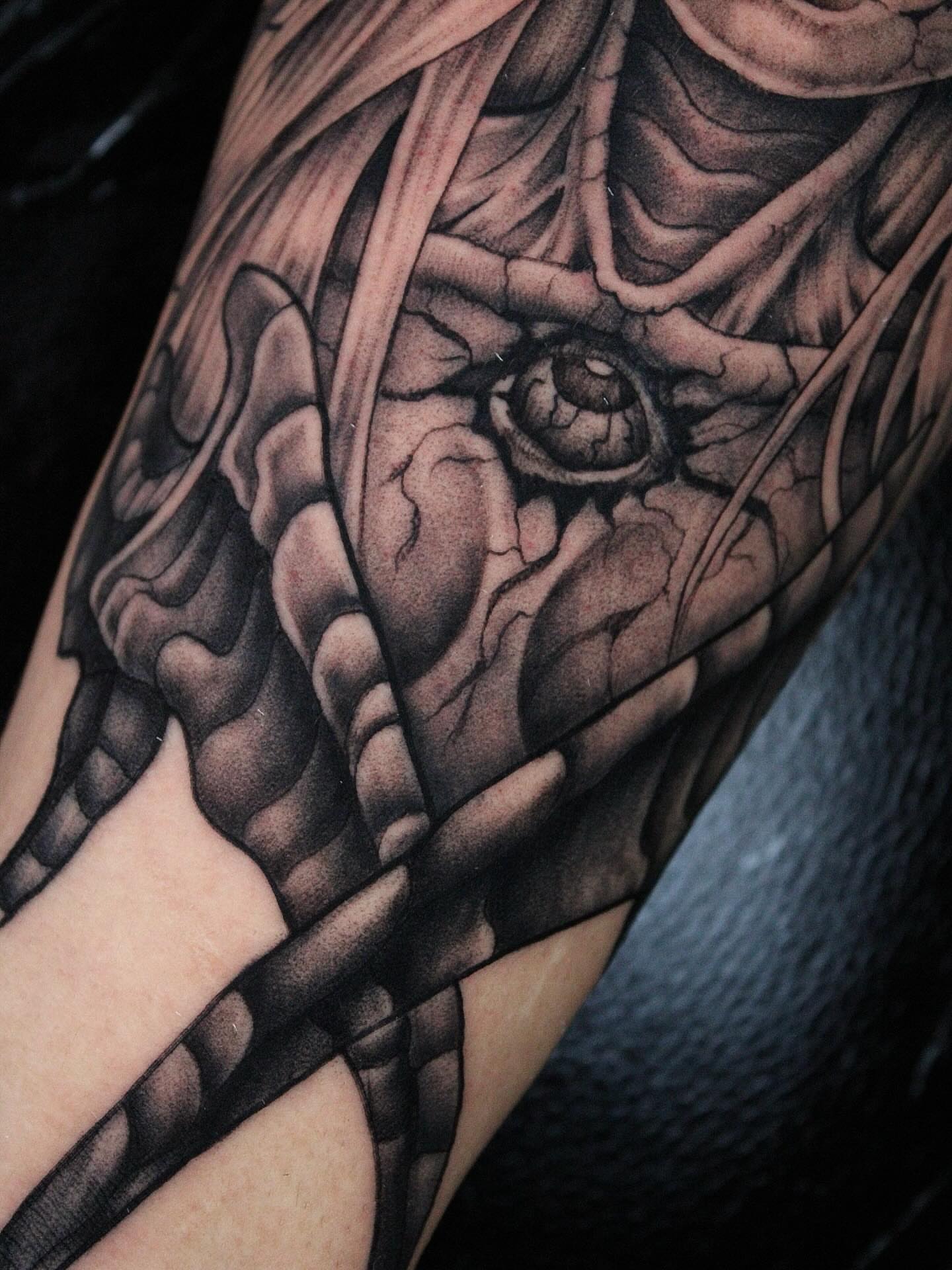 Eye and ribcage realism tattoo on the chest by 𝕵𝖎𝖒𝖎 𝕯𝖊𝕽𝖔𝖘𝖆🥀, Everett, Washington