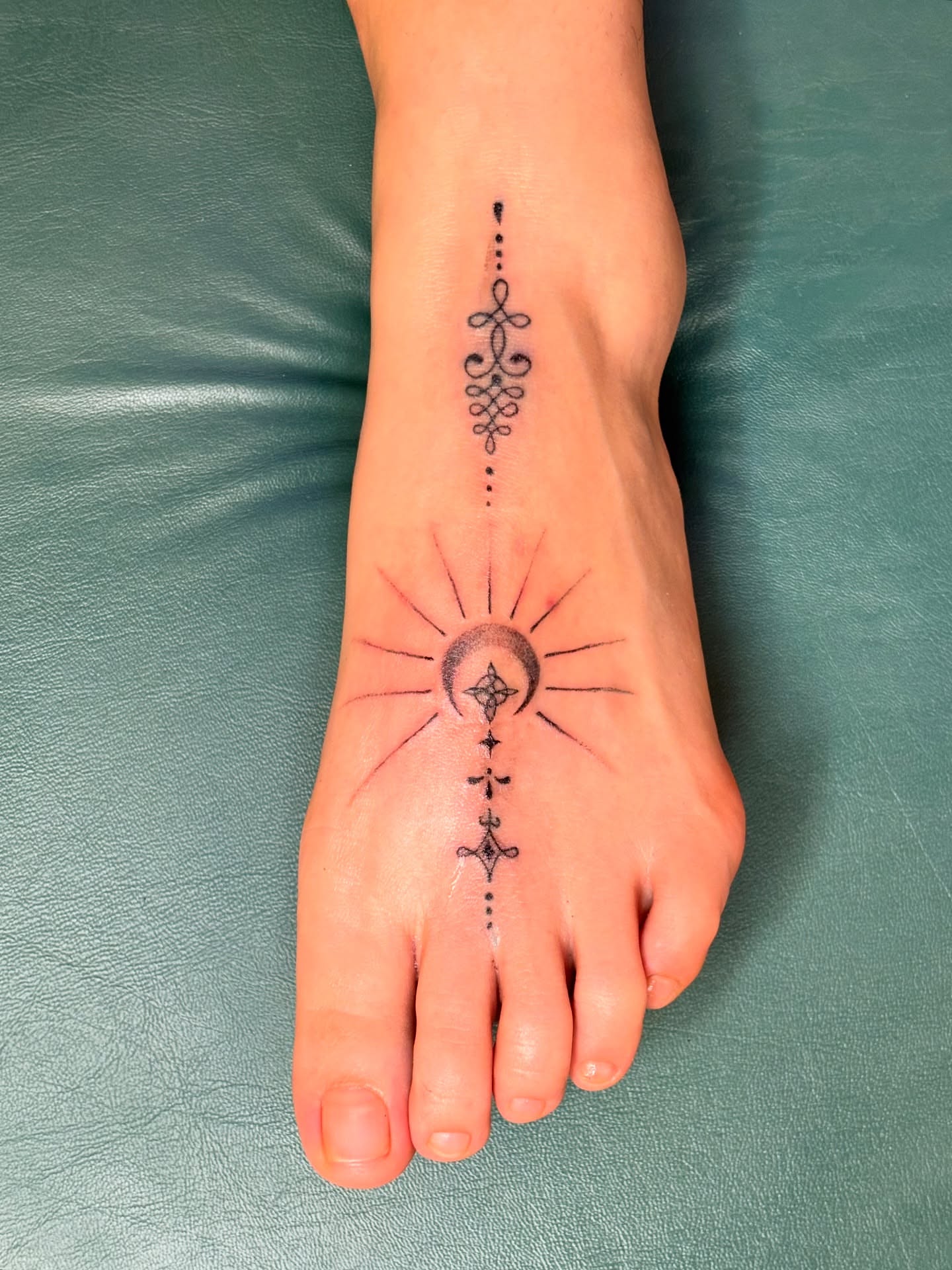 Tattoo by @sterstraal — geometric, dotwork