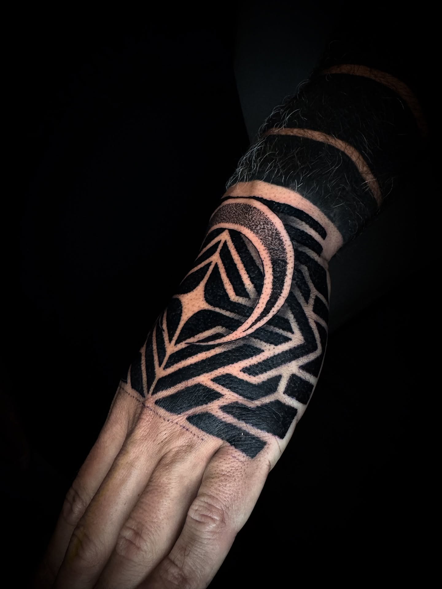 Geometric pattern geometric tattoo on the forearm by 𝚁 𝚊 𝚢 𝚗 𝚎  ⁜  𝚁 𝚘 𝚓 𝚊 𝚜