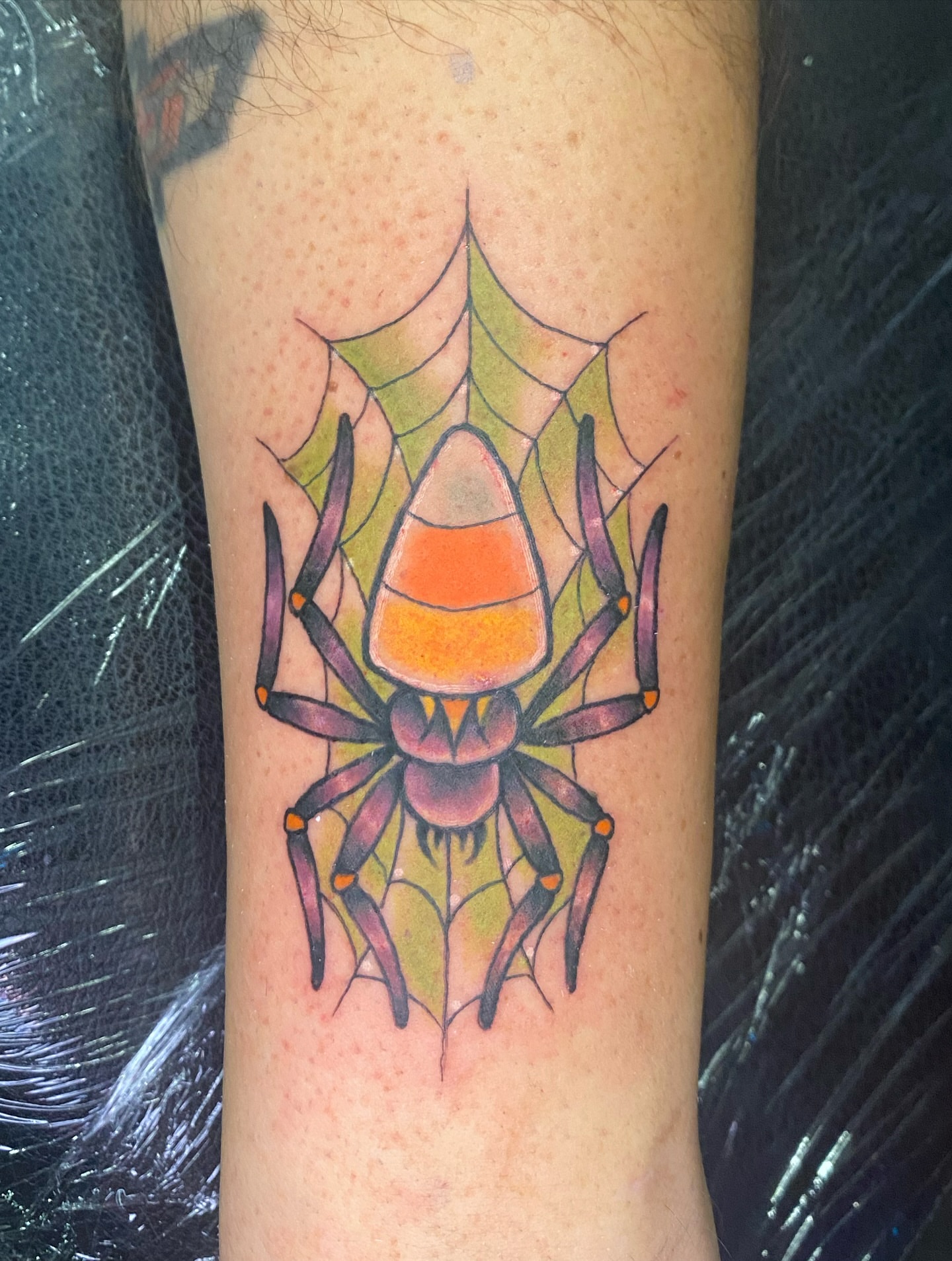 Tattoo by @itsbrittanybeitch — geometric