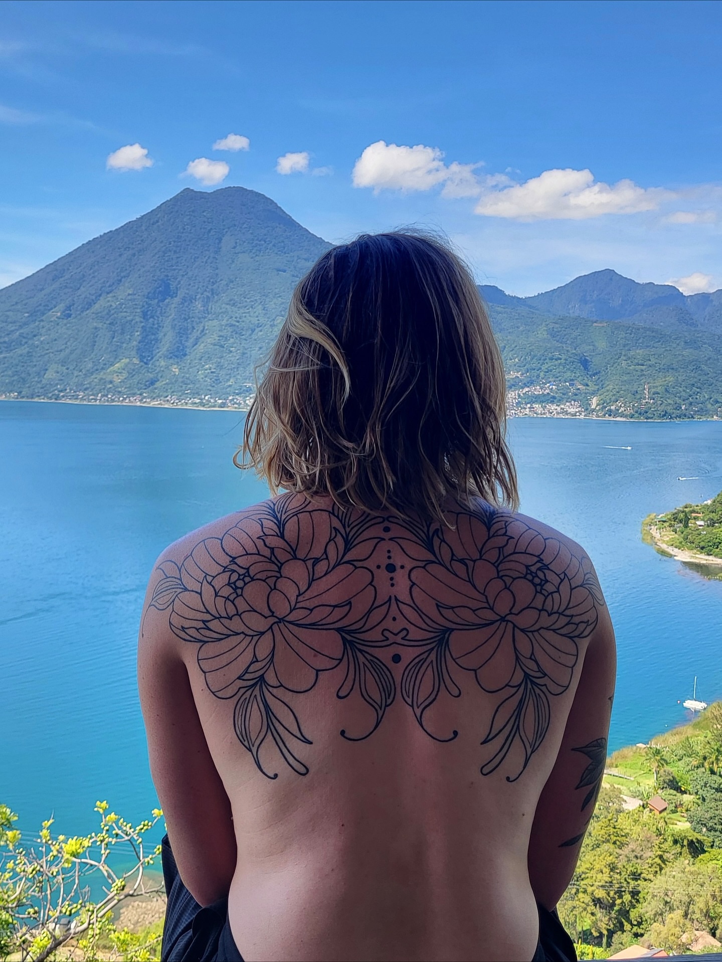 Tattoo by @kolbialexis — dotwork