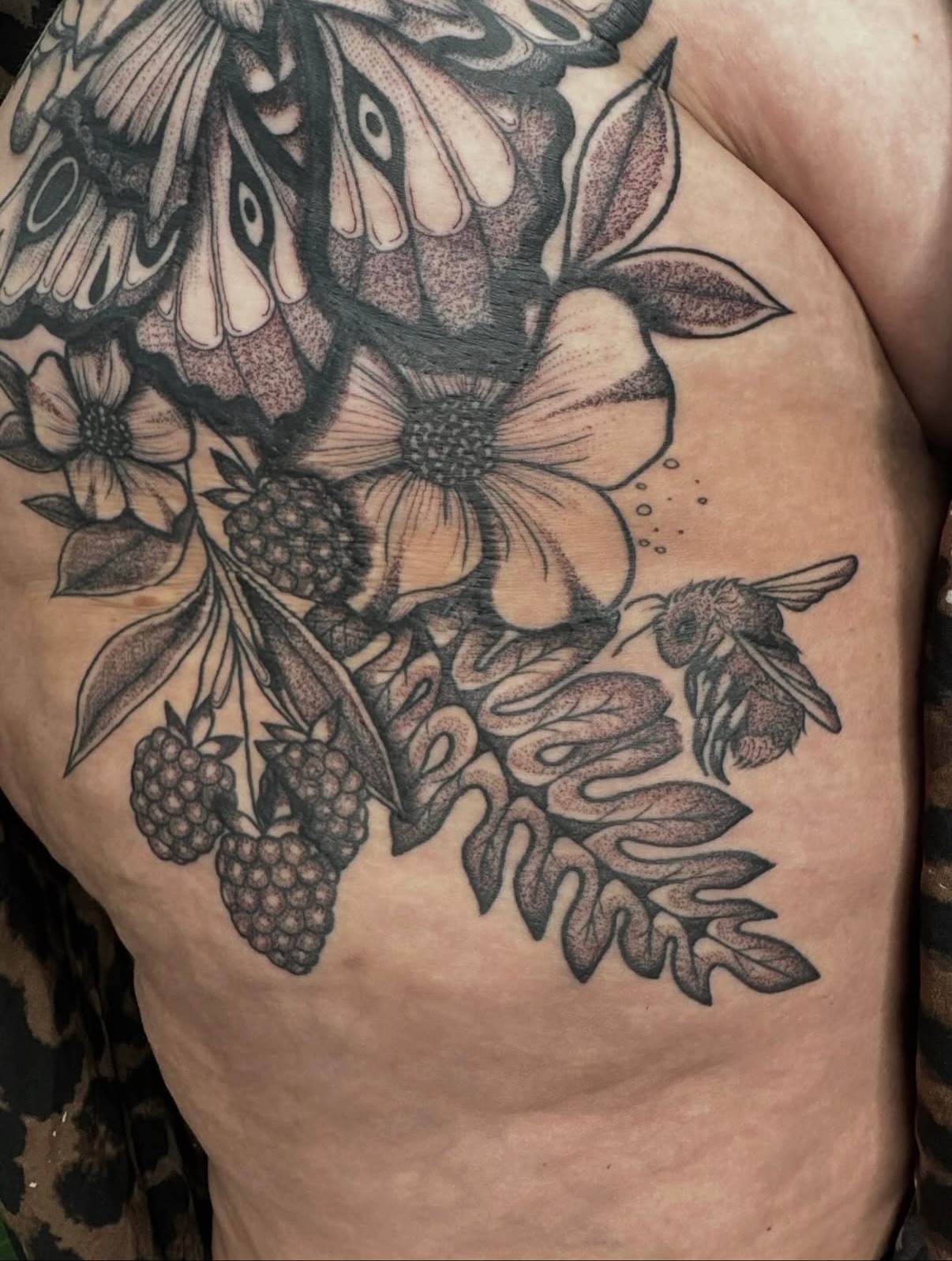 Tattoo by @poppyoliviatattoo — dotwork, realism