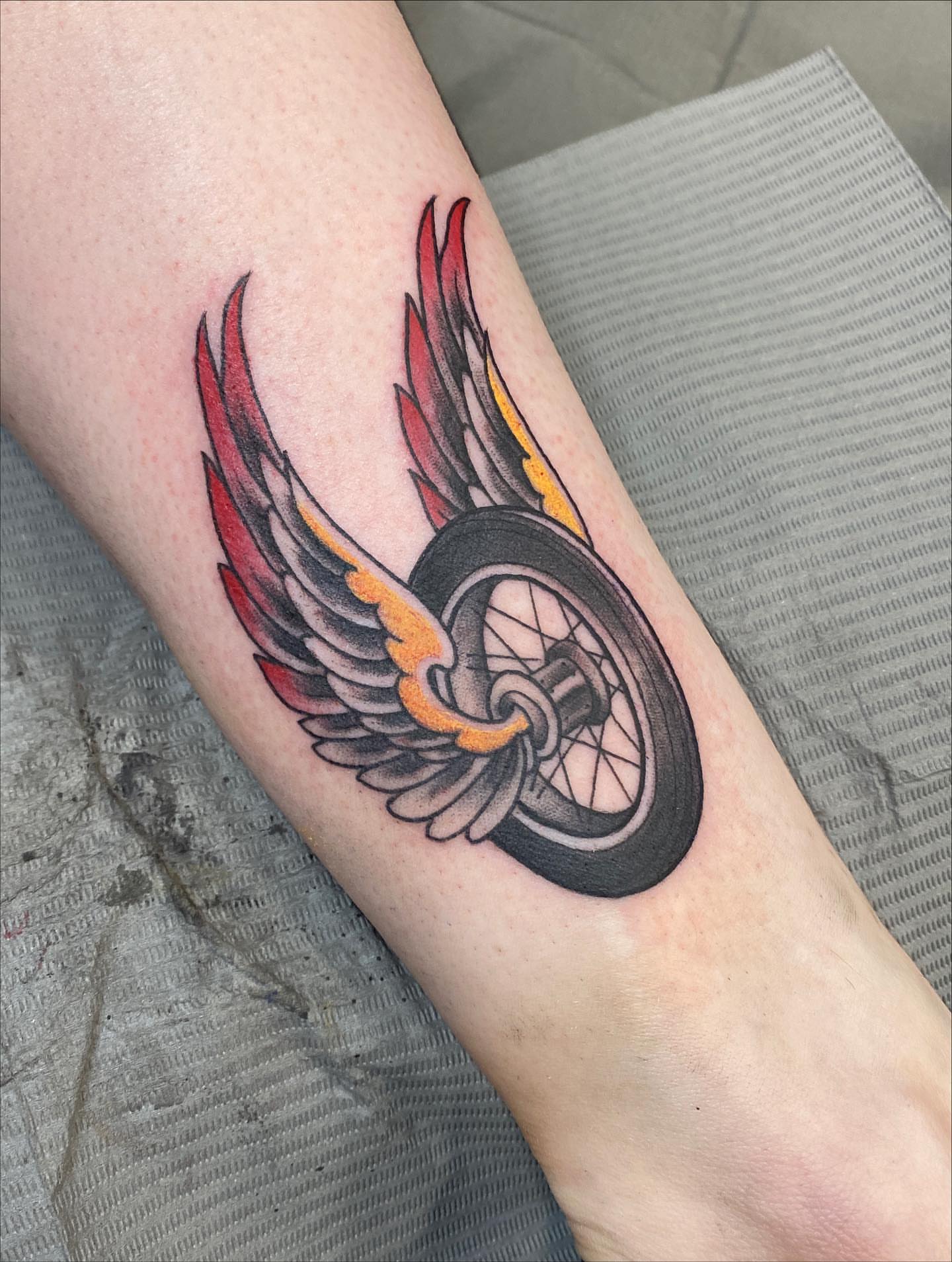 Tattoo by @samilouisetattoos — neo_traditional, realism