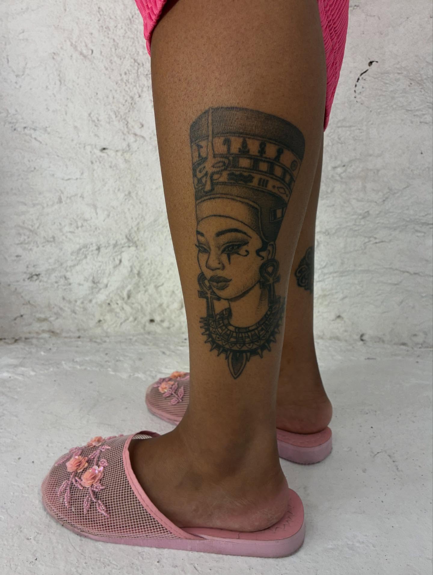 Tattoo by @tatubuny — black_and_grey