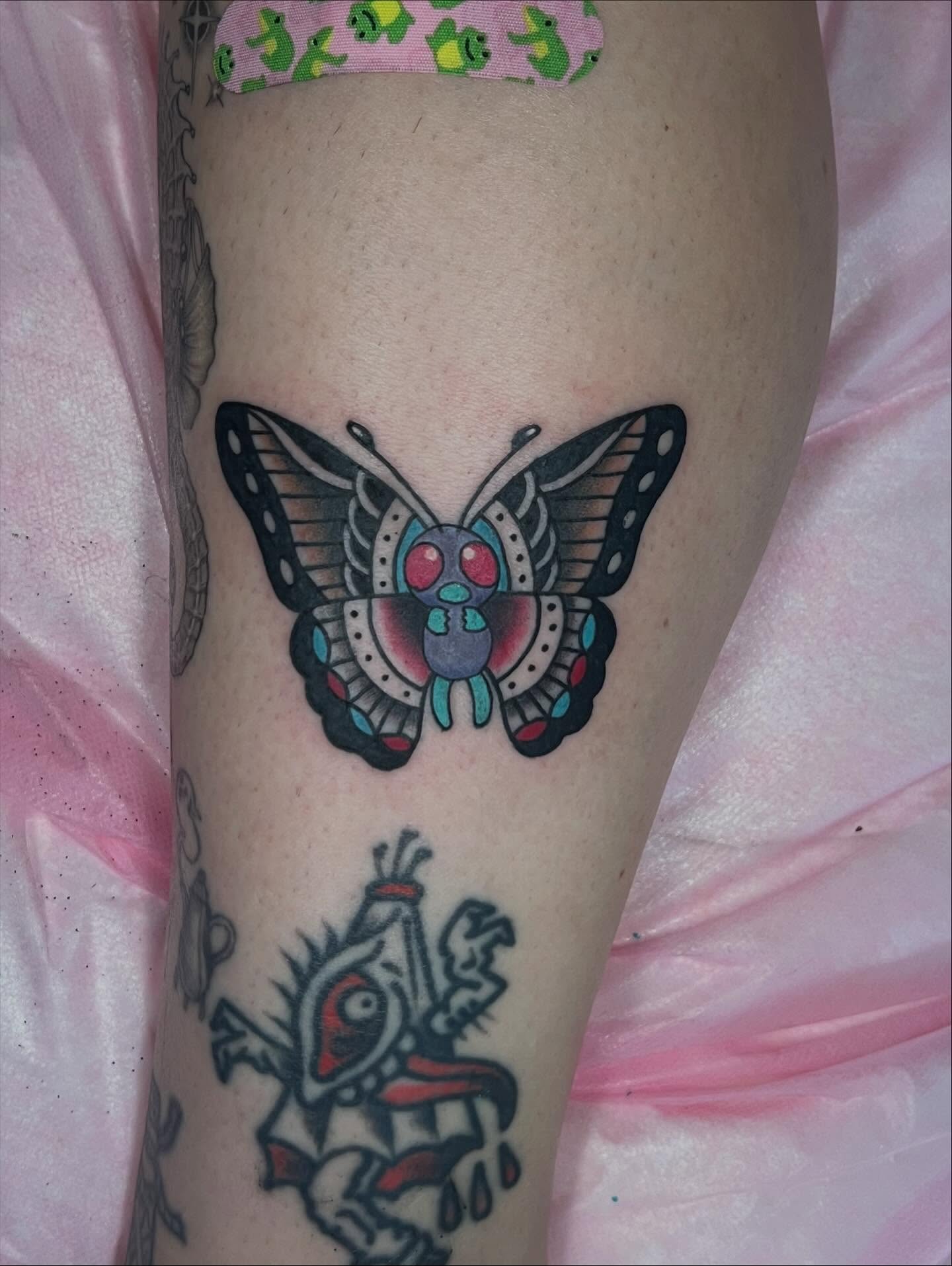 Tattoo by @chowdahbowl — american_traditional, dotwork