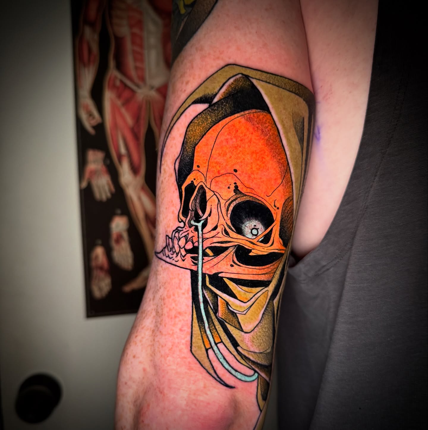 Skull dark realism tattoo on the forearm by Emmanuel Mendoza