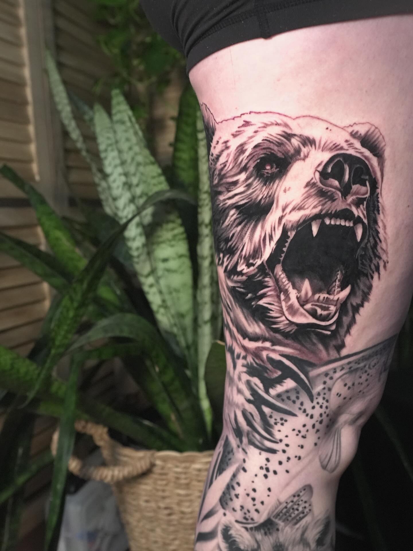 Bear realism tattoo on the thigh by JoeyJazz