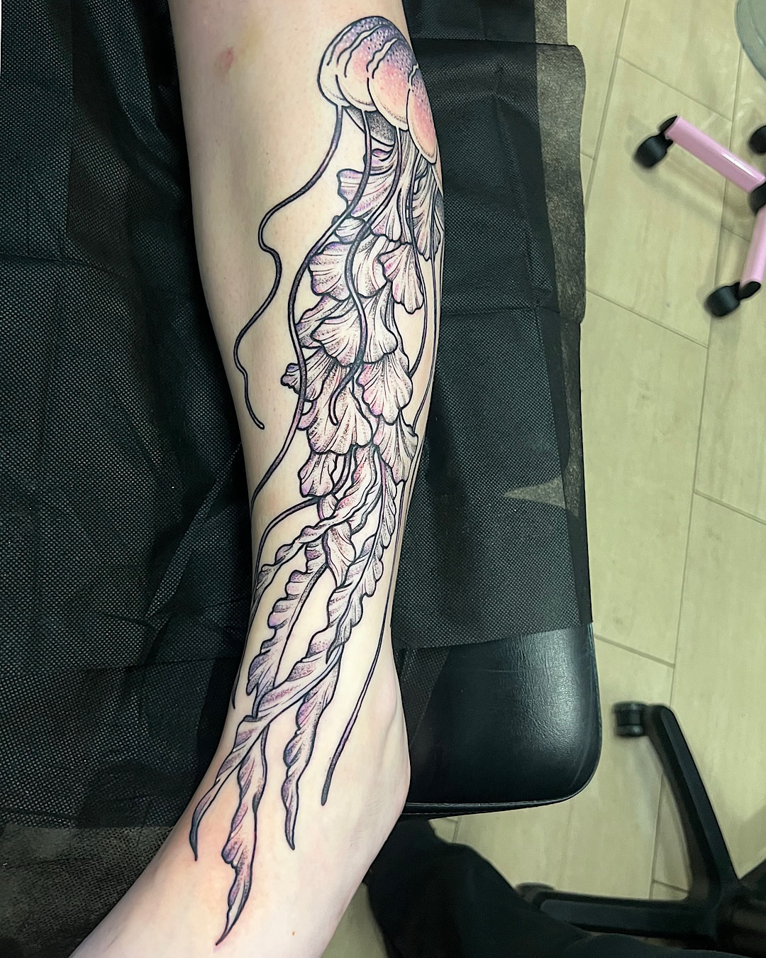 Tattoo by @shannonkeeleyy — black_and_grey