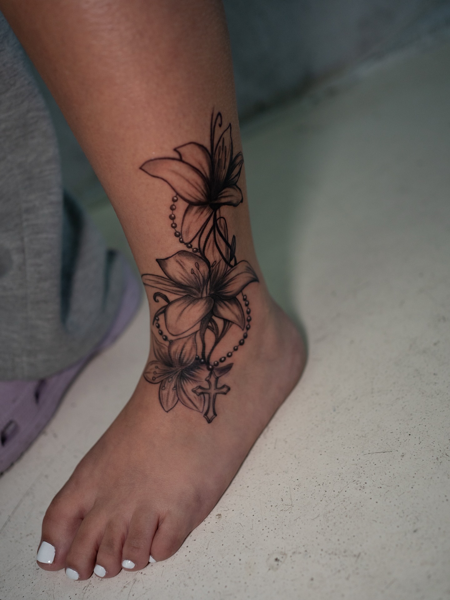 Tattoo by @inkbydame — black_and_grey