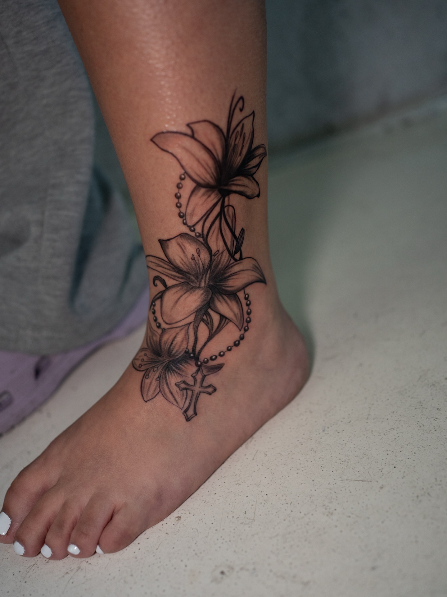 Tattoo by @inkbydame — black_and_grey