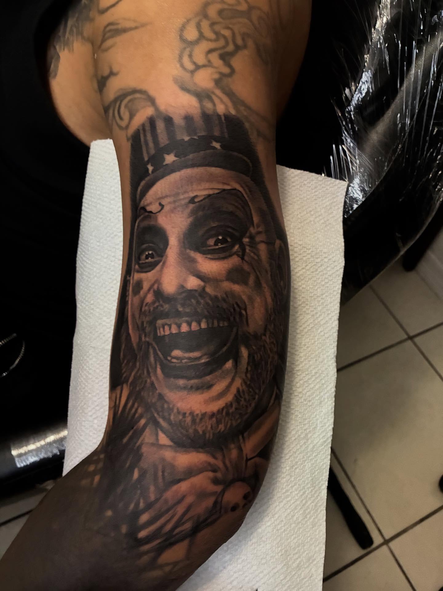 Tattoo by @payaso187 — black_and_grey