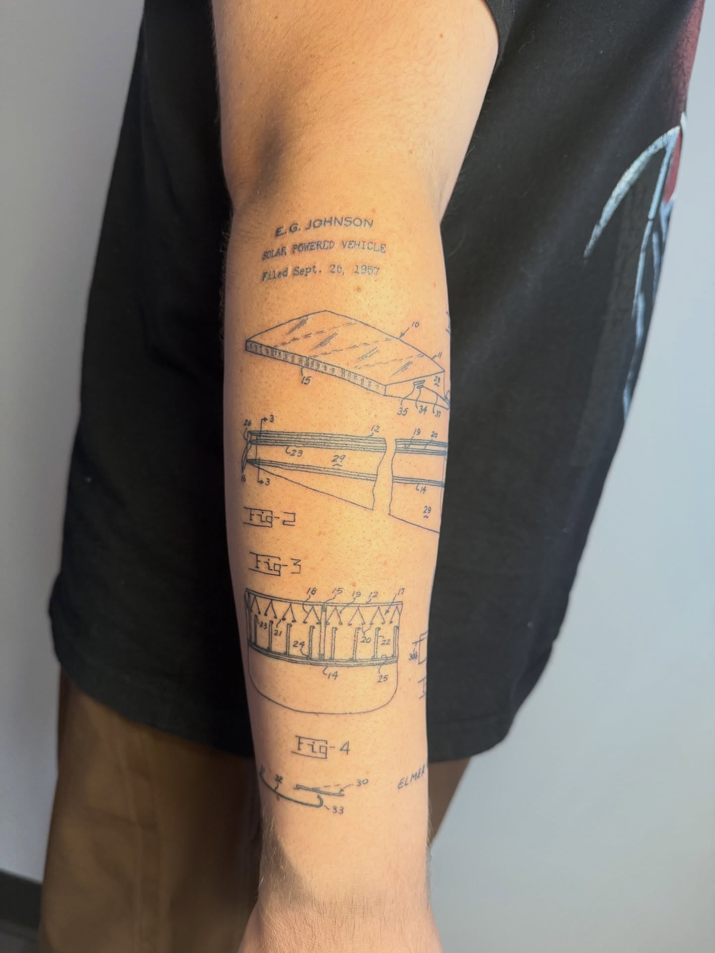 Tattoo by @chemilieon — fine_line