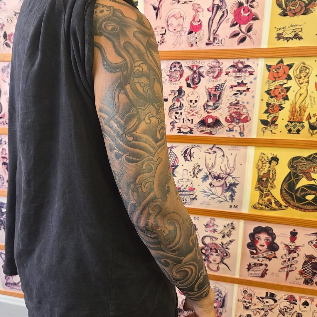 Tattoo by @katconiglioart — black_and_grey, japanese_irezumi