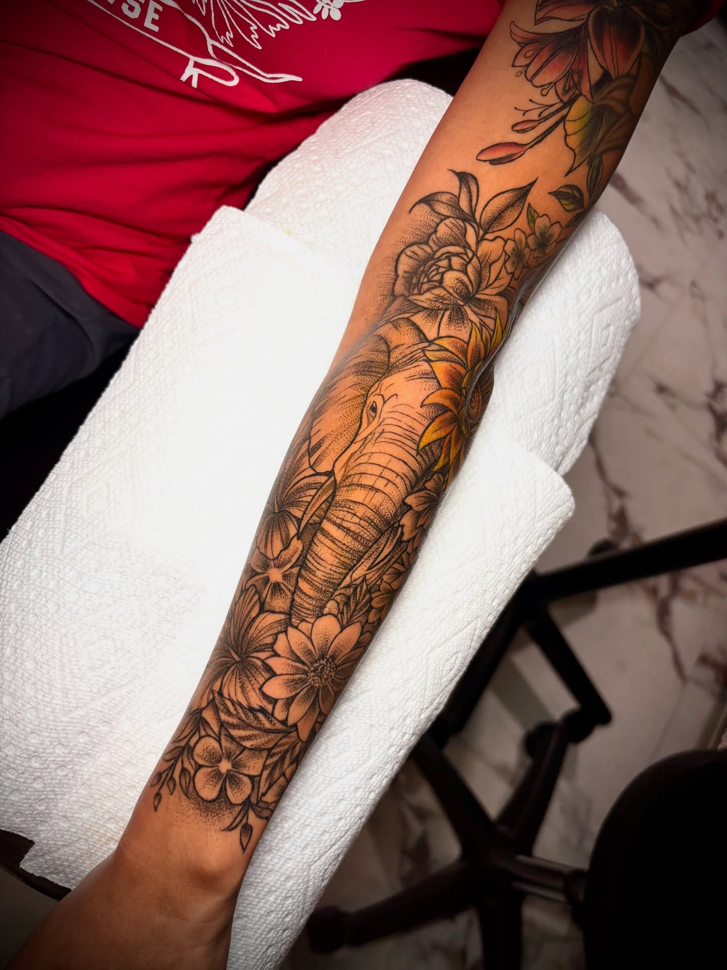 Tattoo by @_vanessa.ink_ β dotwork, realism