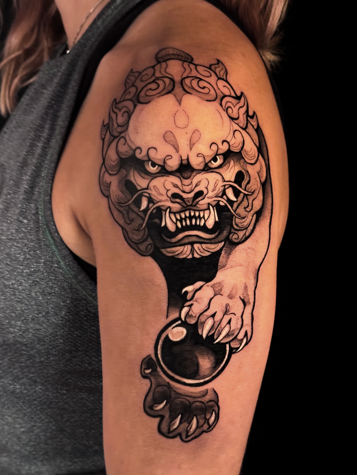 Lion black and grey tattoo on the shoulder by Yasemin πΉπ·π¬π§ San Jose based tattoo artist