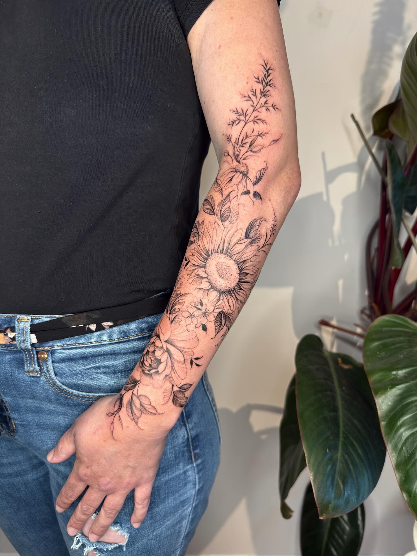 Tattoo by @slaubcreation — black_and_grey
