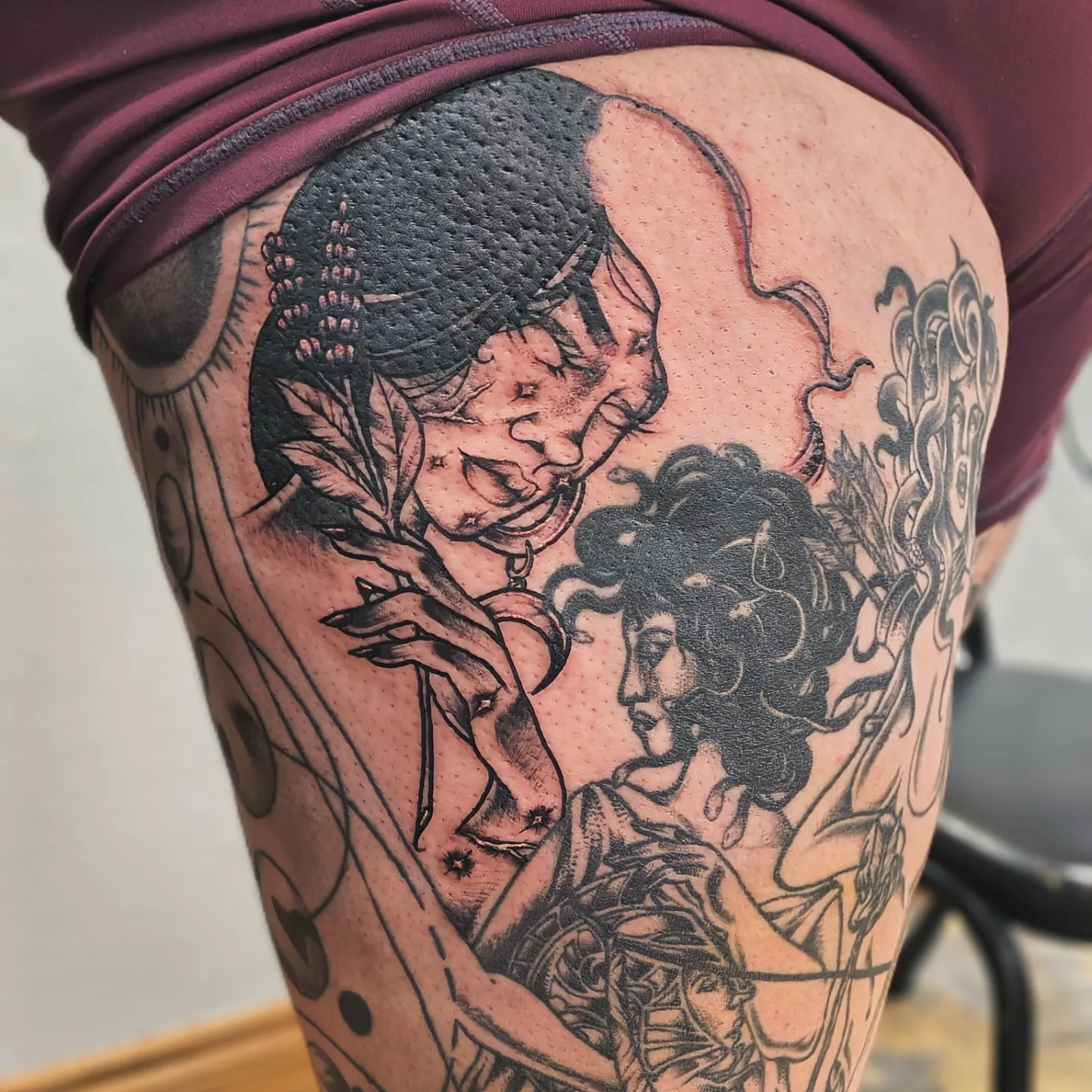 Geisha and dragon realism tattoo on the thigh by Luna Faye