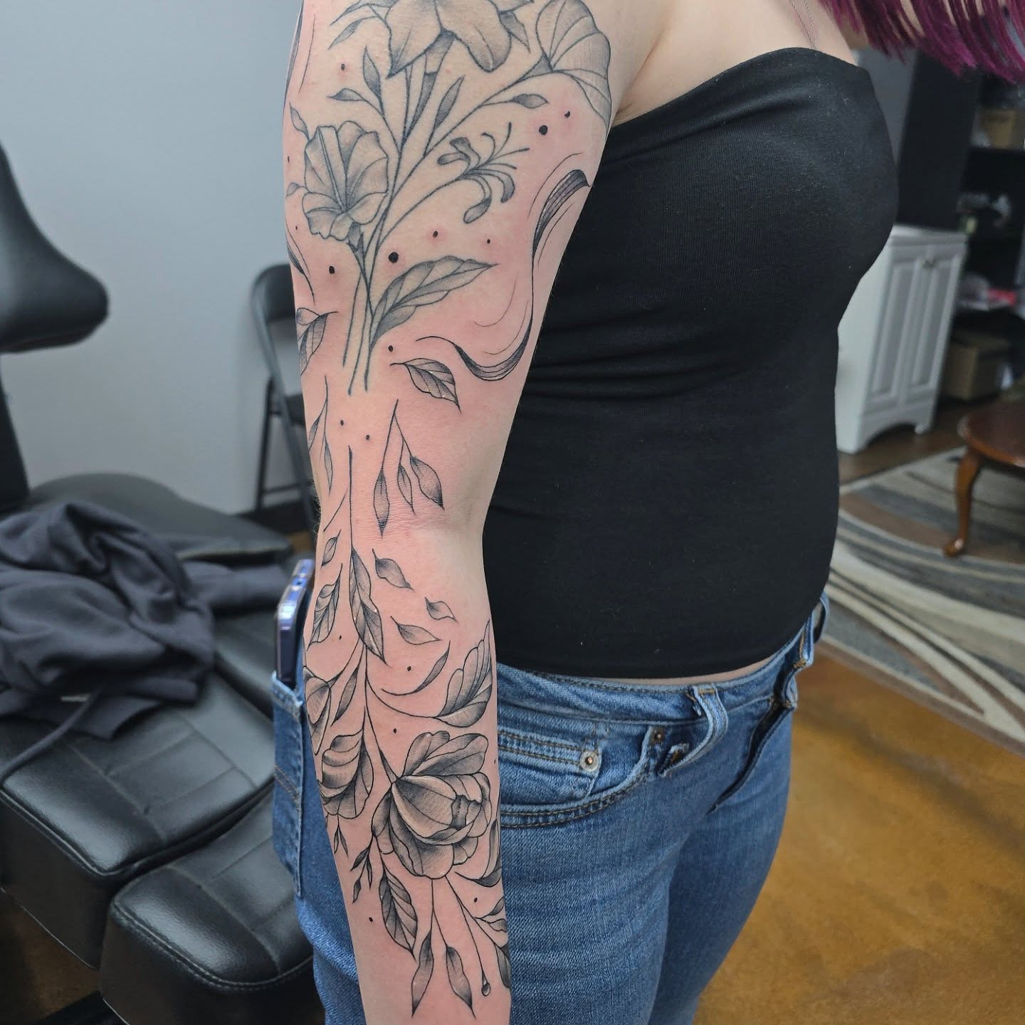 Floral vine dotwork tattoo on the forearm by Jon Griffin, Maryville, Tennessee