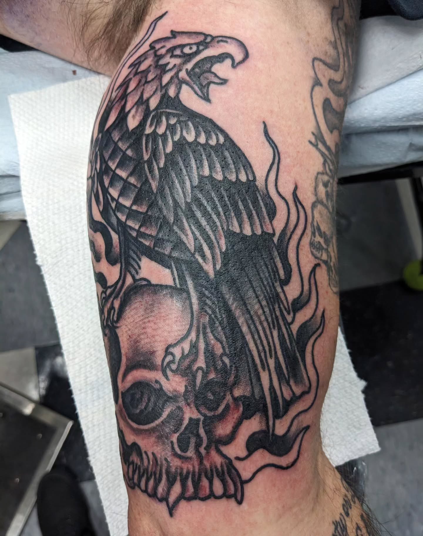Tattoo by @leruetattoo — black_and_grey
