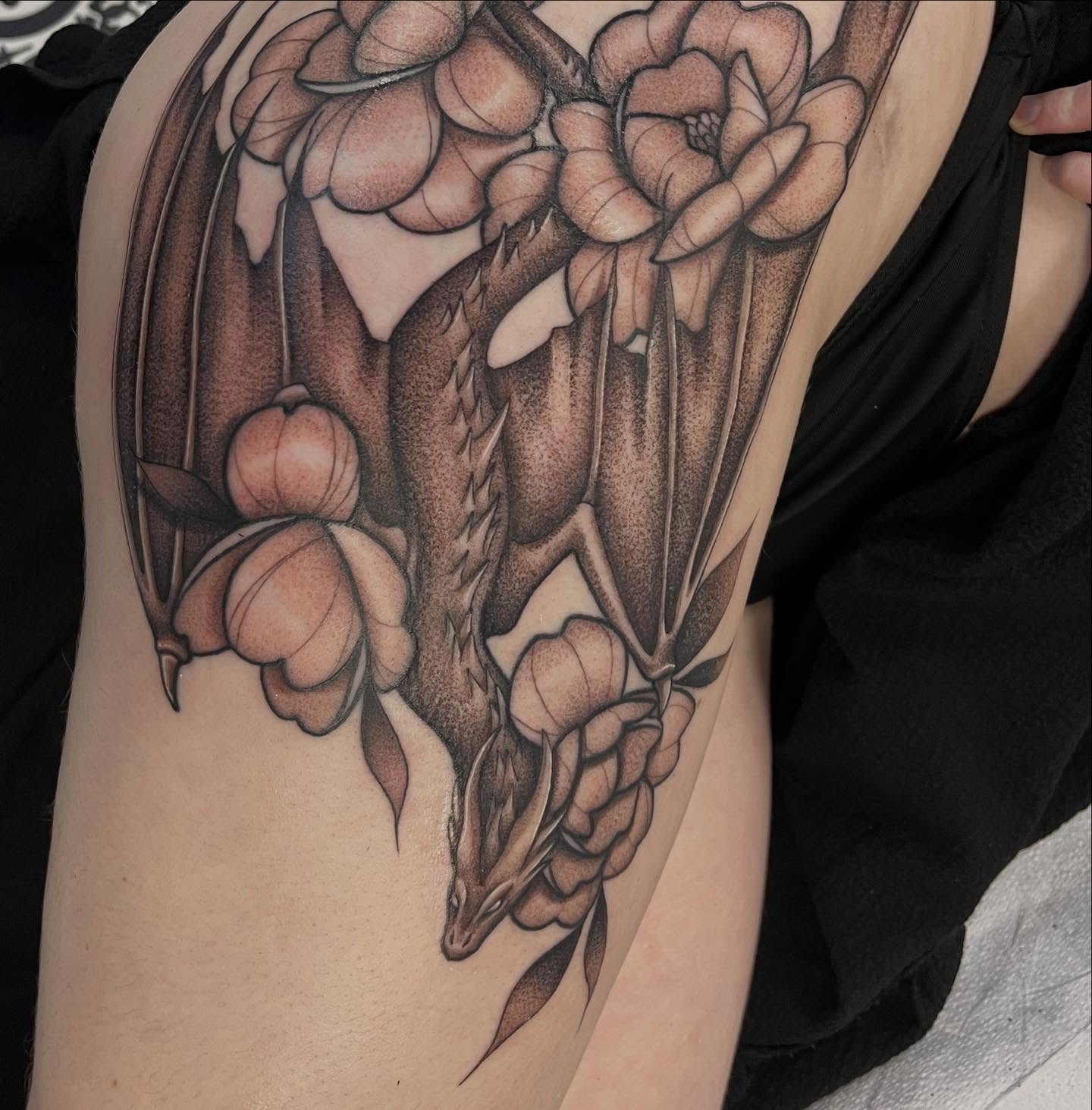 Tattoo by @ellmackk — black_and_grey, realism