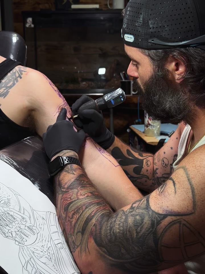 Tattoo by @artravieso_tattoo — black_and_grey