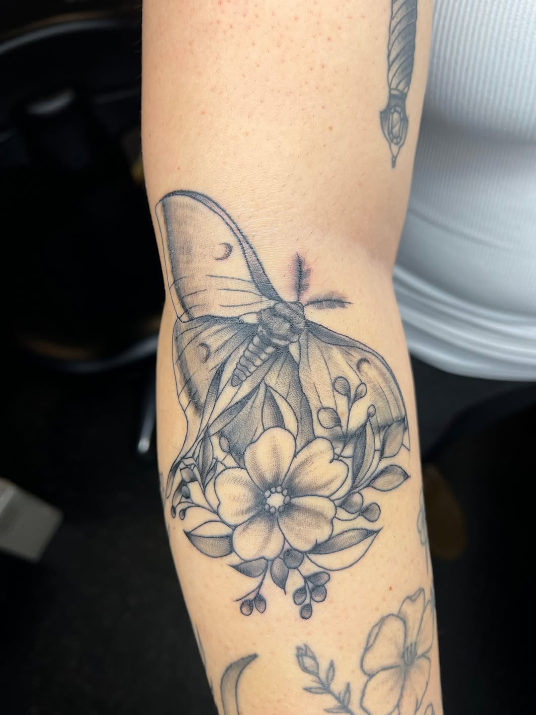 Tattoo by @boeshane — black_and_grey, realism