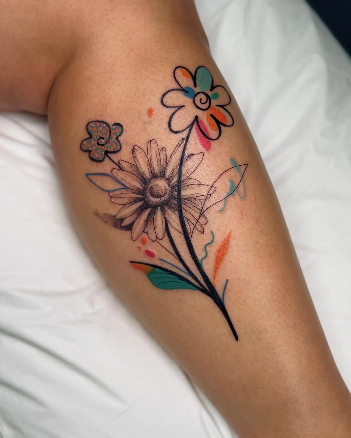 Tattoo by @muridiana — dotwork, watercolor