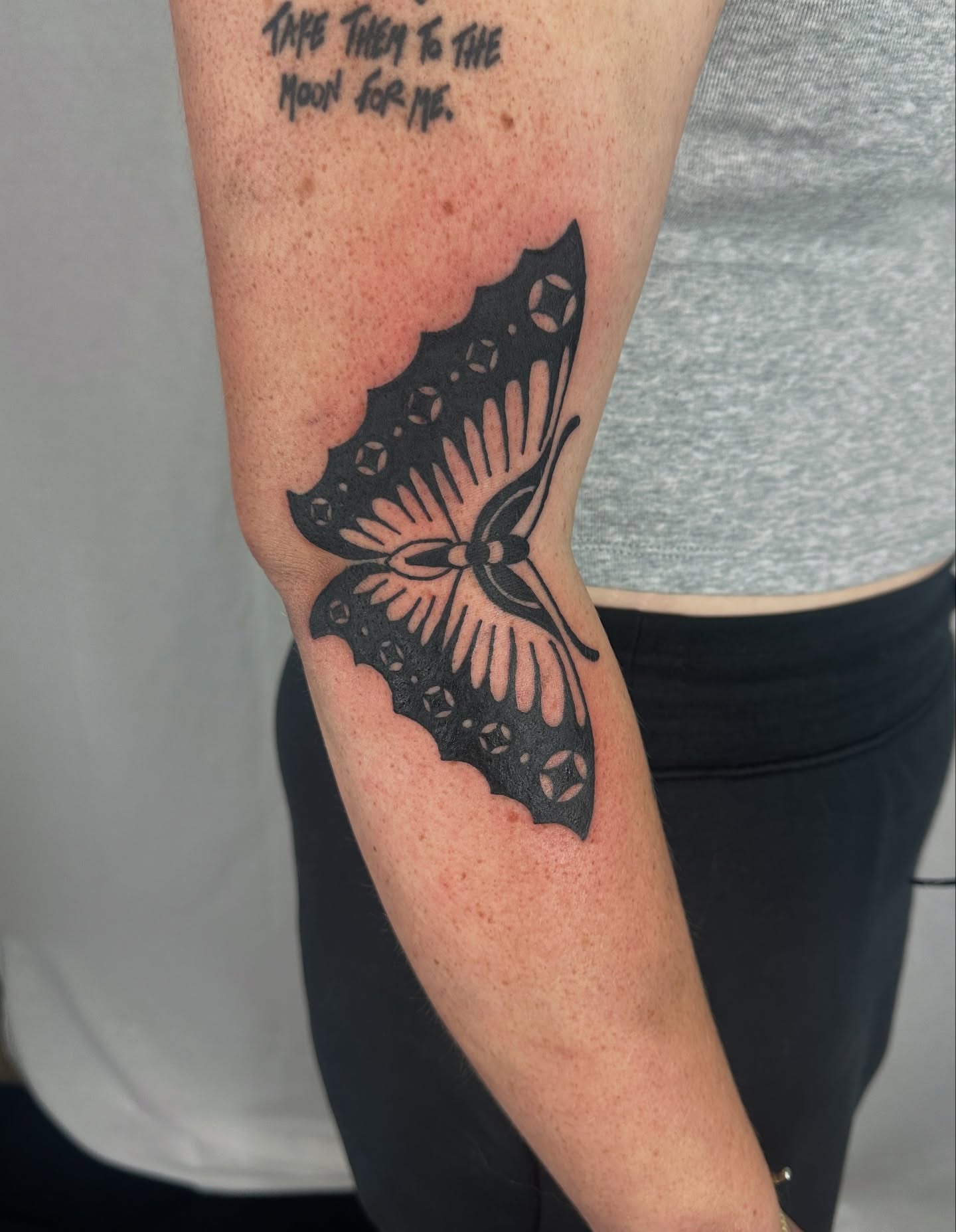 Tattoo by @kakesu_tattoo — black_and_grey