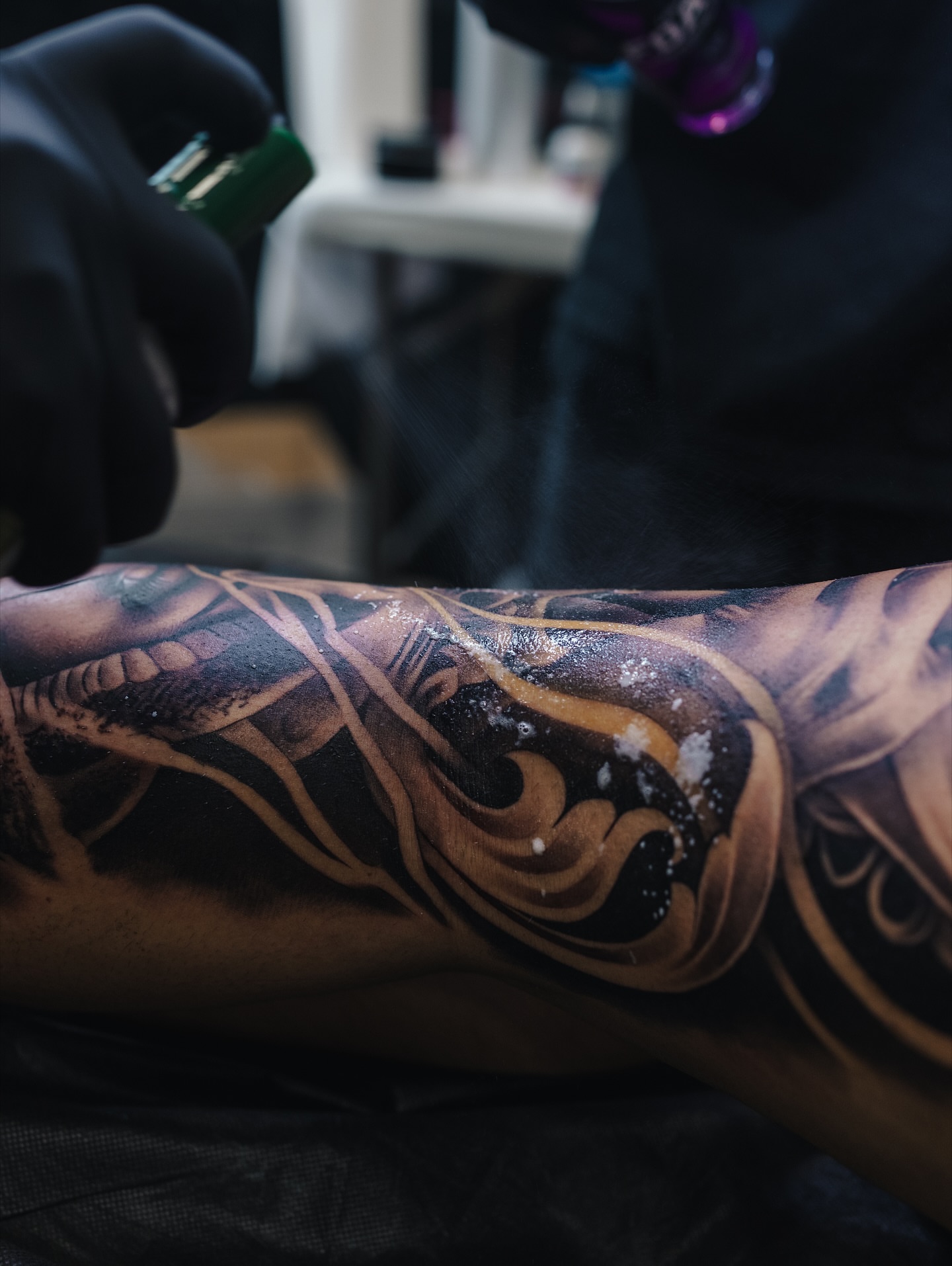 Floral design black and grey tattoo on the forearm by Ivan Guadalupe guzman