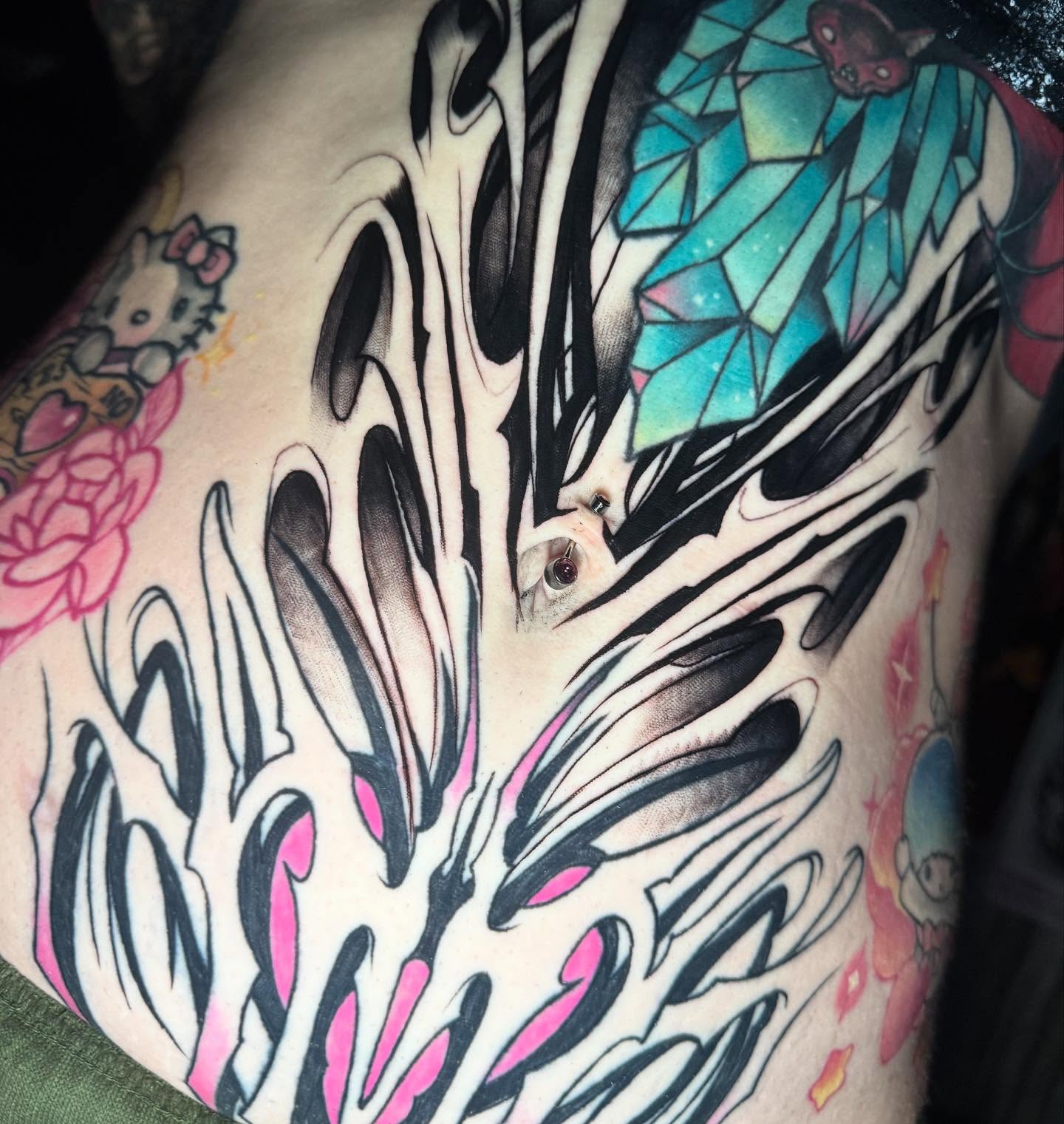 Tattoo by @piercingsbybefffff_ — geometric, black_and_grey