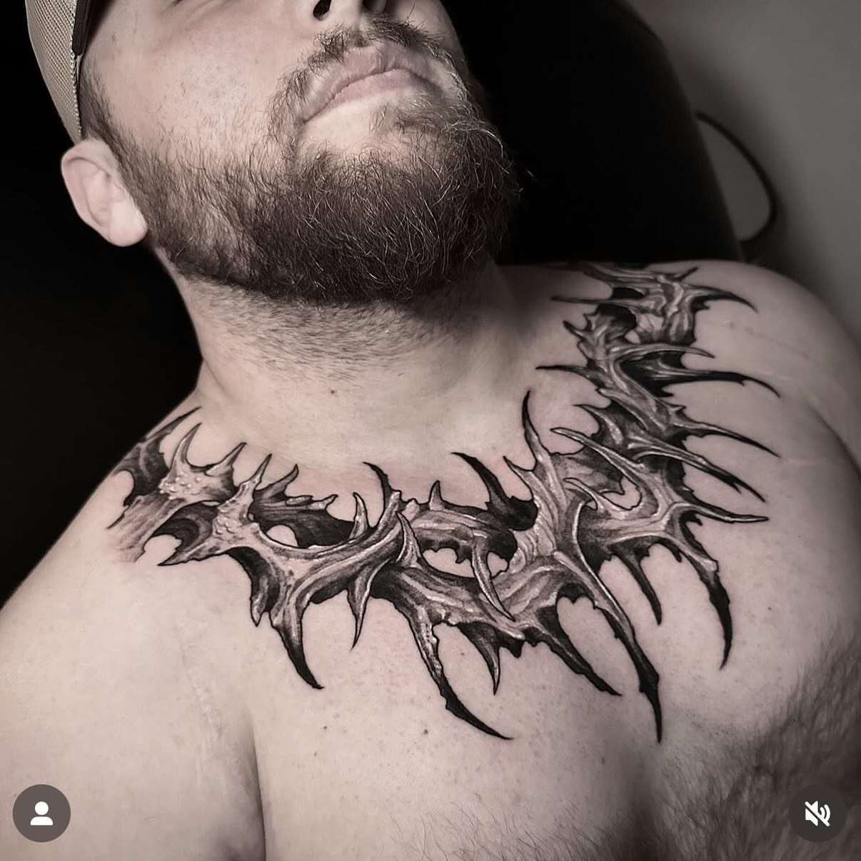 Tattoo by @pablomoreiratattoo — black_and_grey