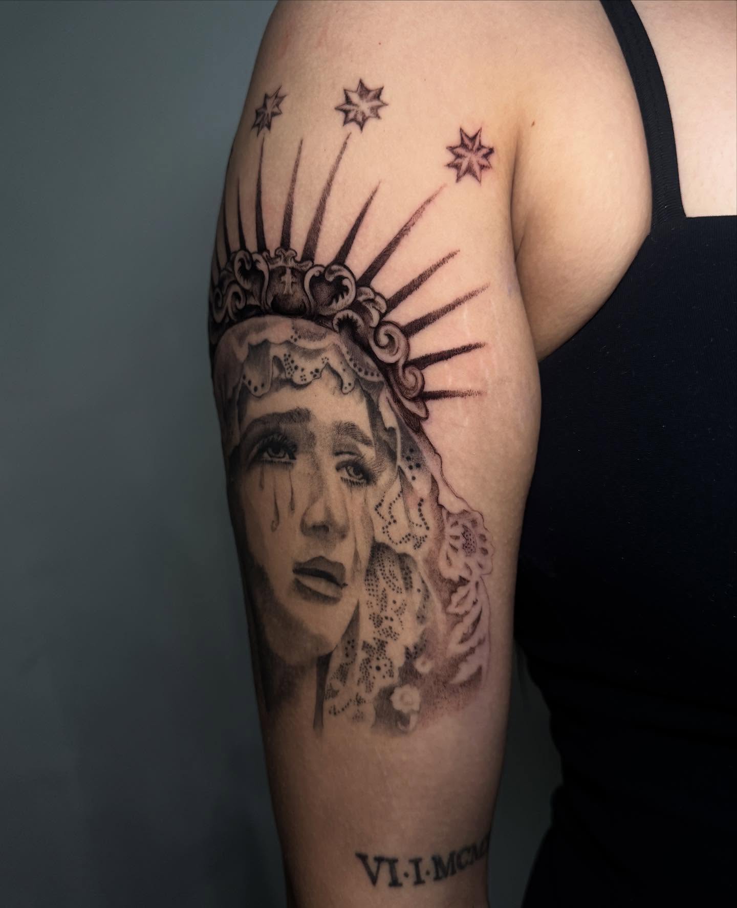 Statue of liberty dotwork tattoo on the forearm by dallas tattoo artist ๐ฒ๐ฝ bilingue