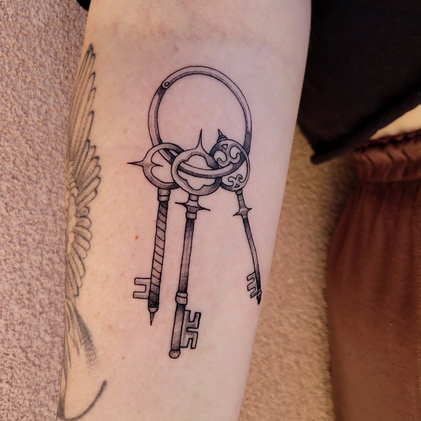 Tattoo by @aqua.suntattoos — black_and_grey