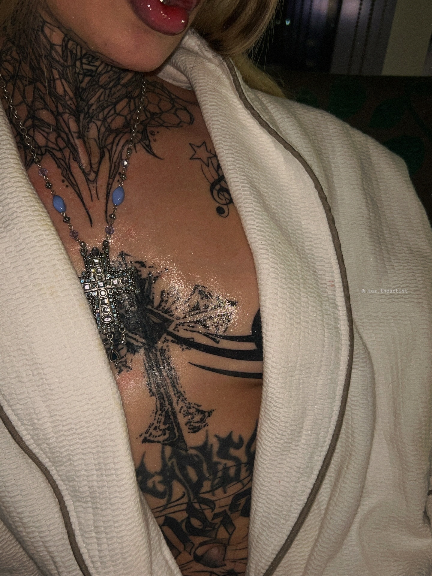 Cross and angel black and grey tattoo on the chest by 𝖙𝖆𝖟 🫧✮♡ₐₜₗ ₙᵧʗ