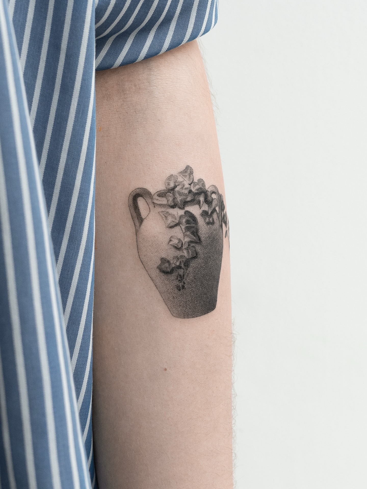 Tattoo by @lemontreeink — dotwork